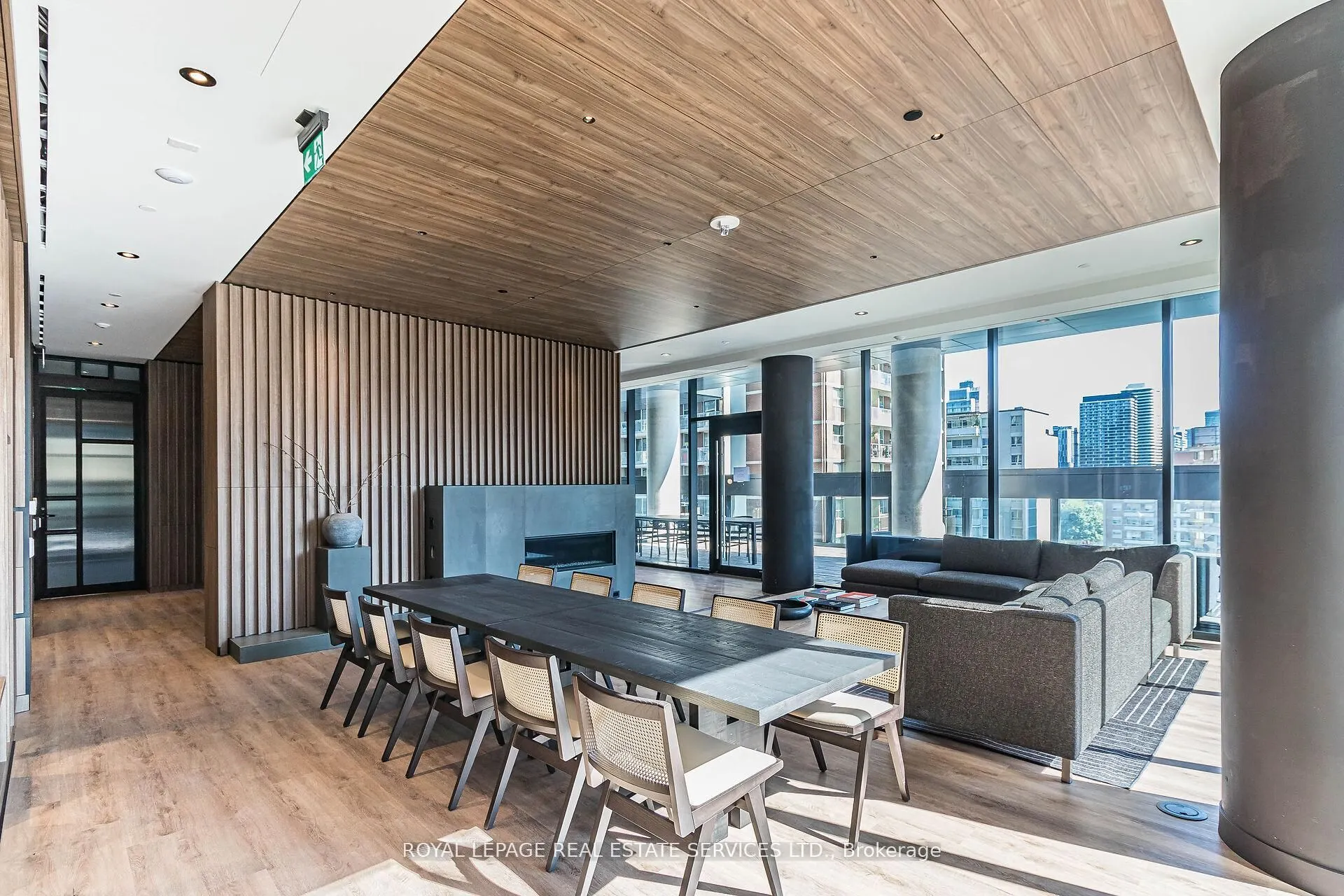 55 Charles Street E, #3904