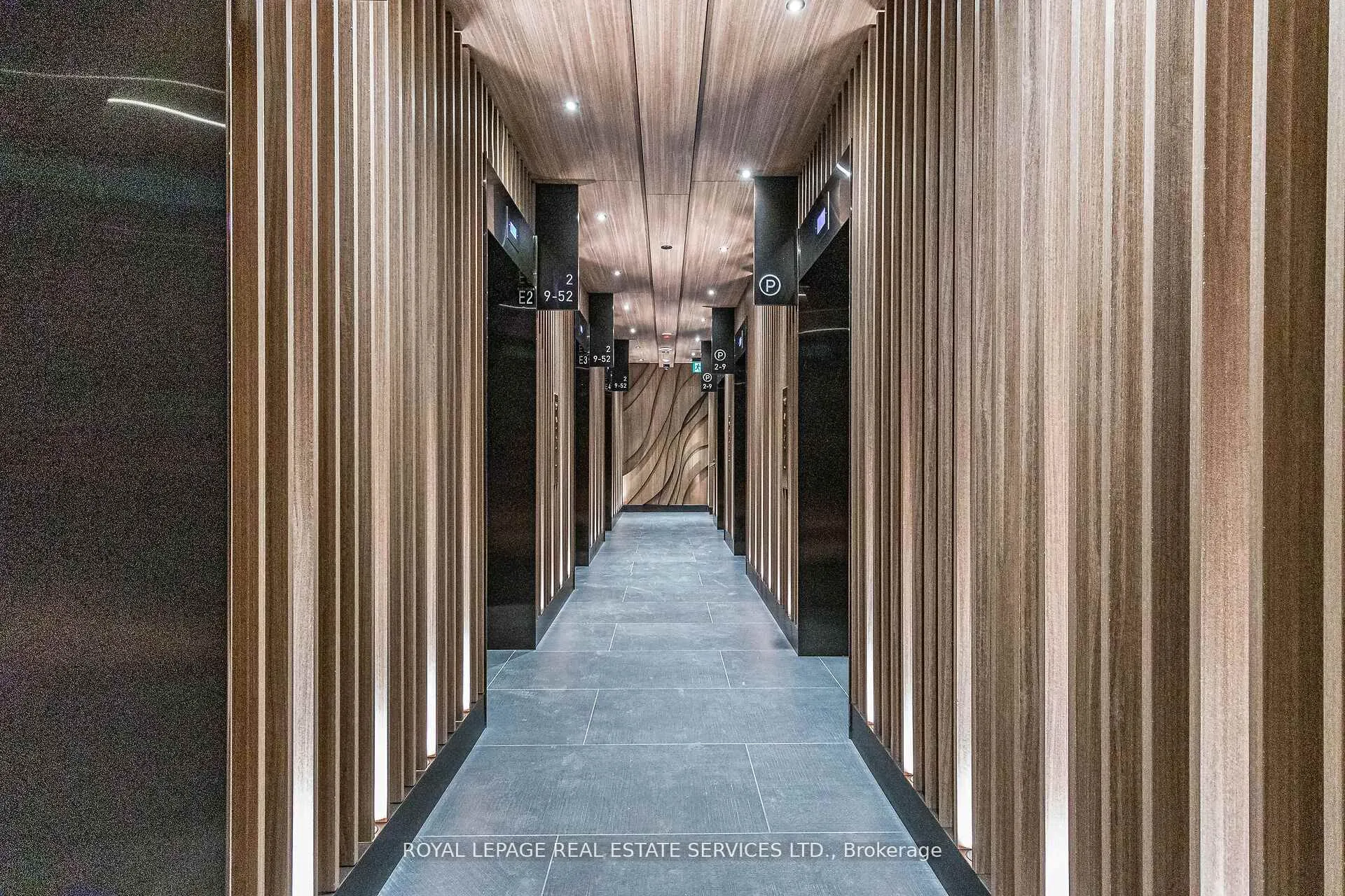 55 Charles Street E, #3904