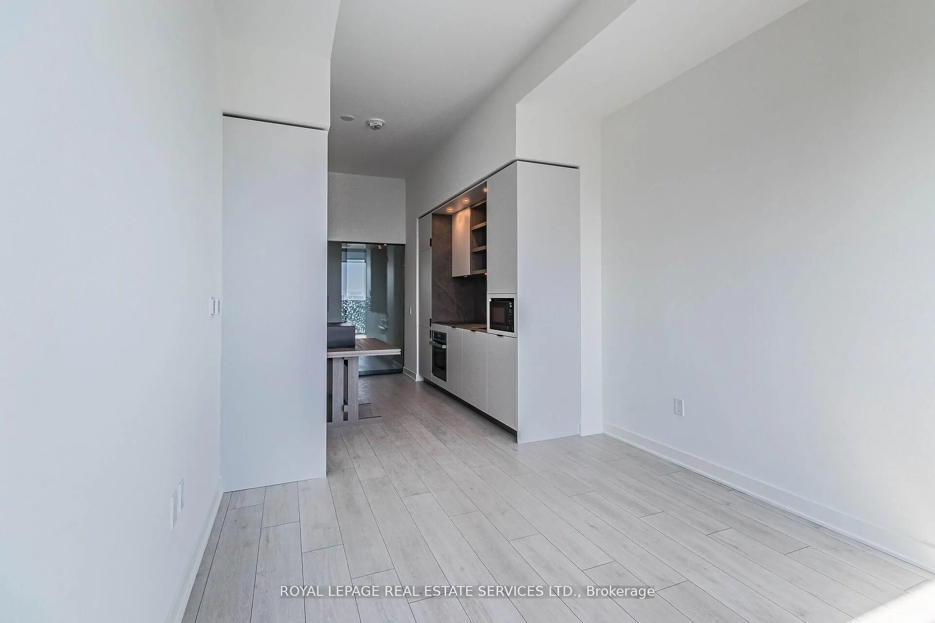 55 Charles Street E, #3904