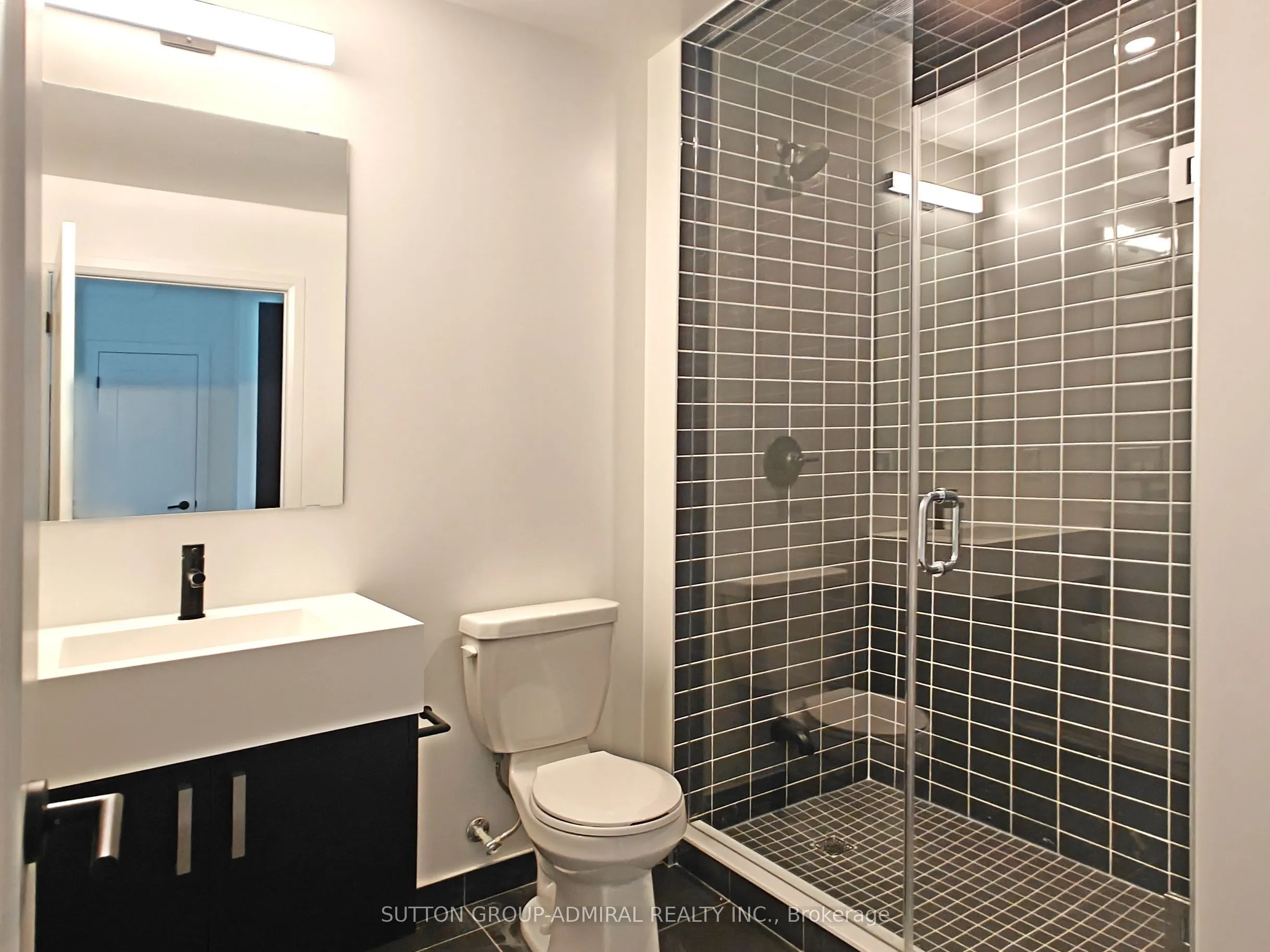 280 Dundas Street W, #2304