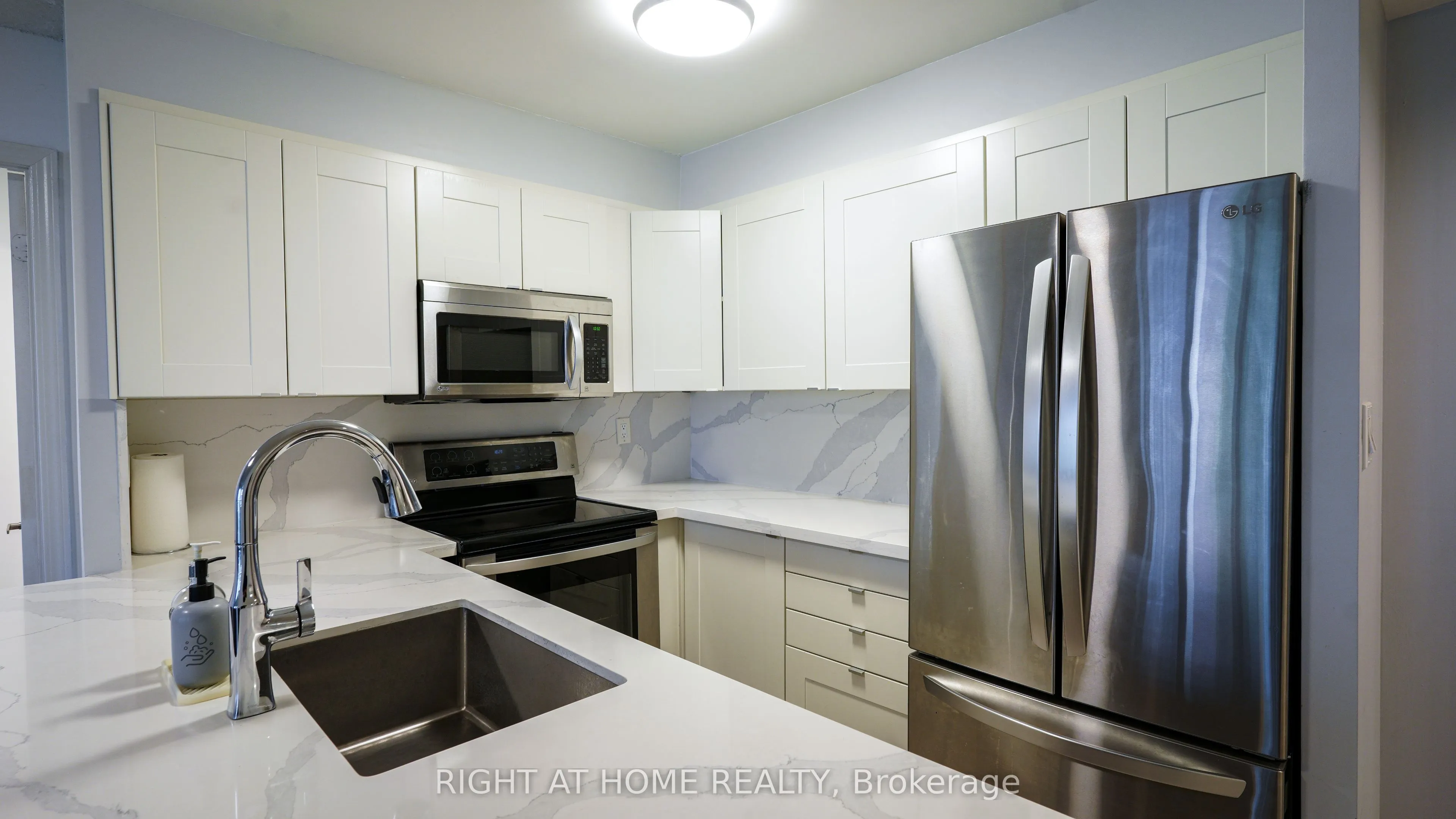 188 Redpath Avenue, #408