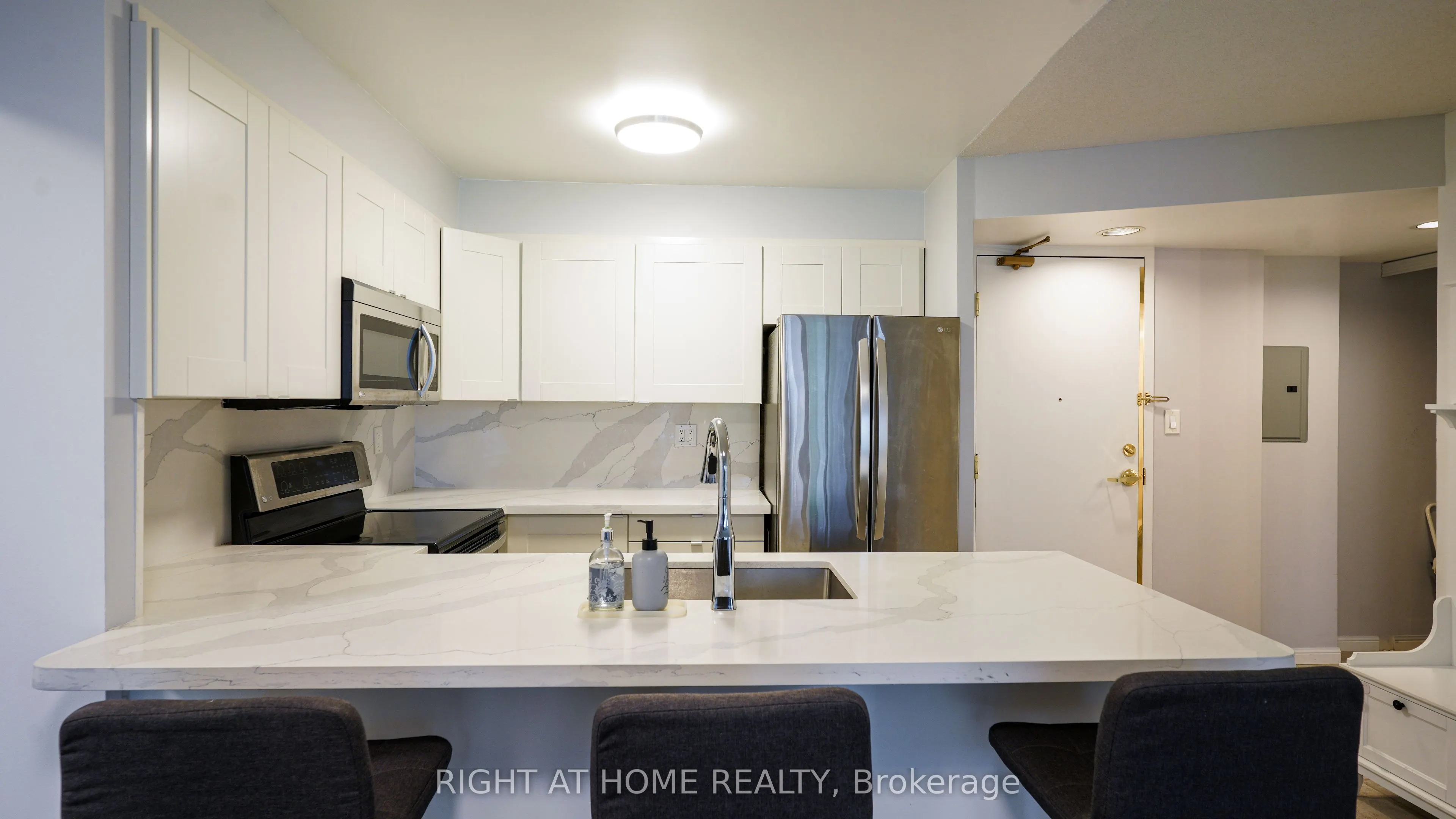 188 Redpath Avenue, #408