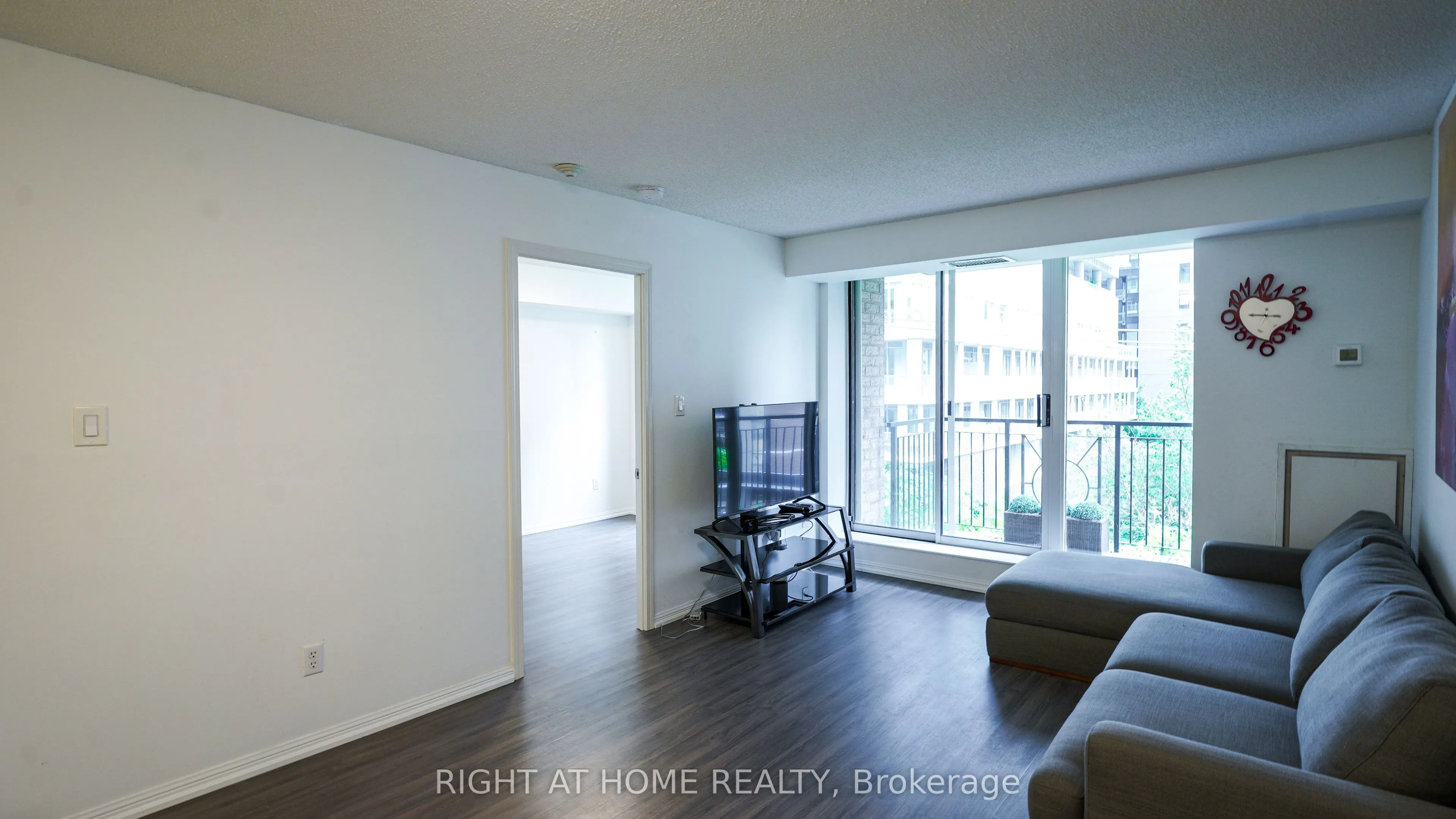 188 Redpath Avenue, #408