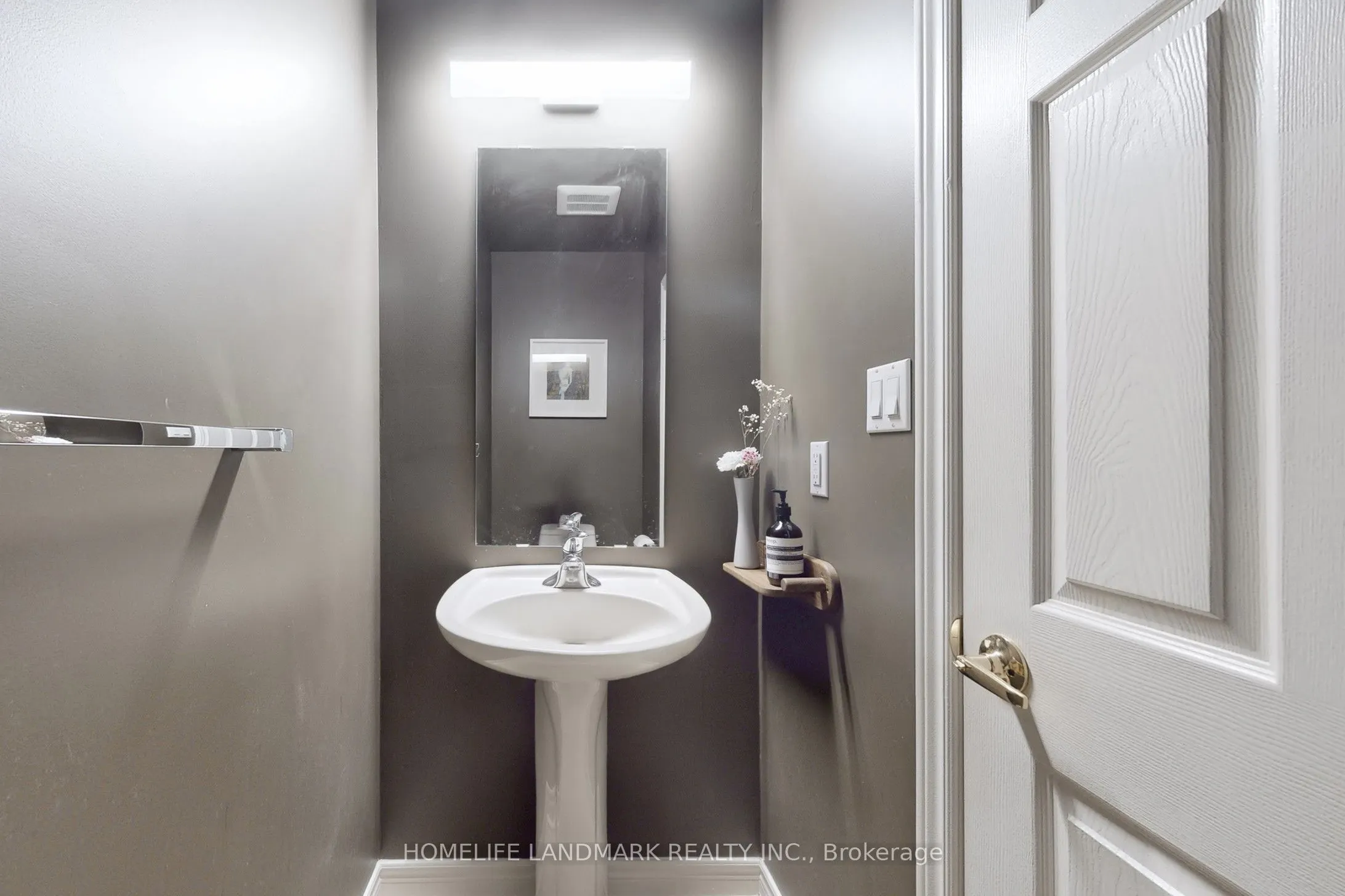 84 Ellerslie Avenue, #46