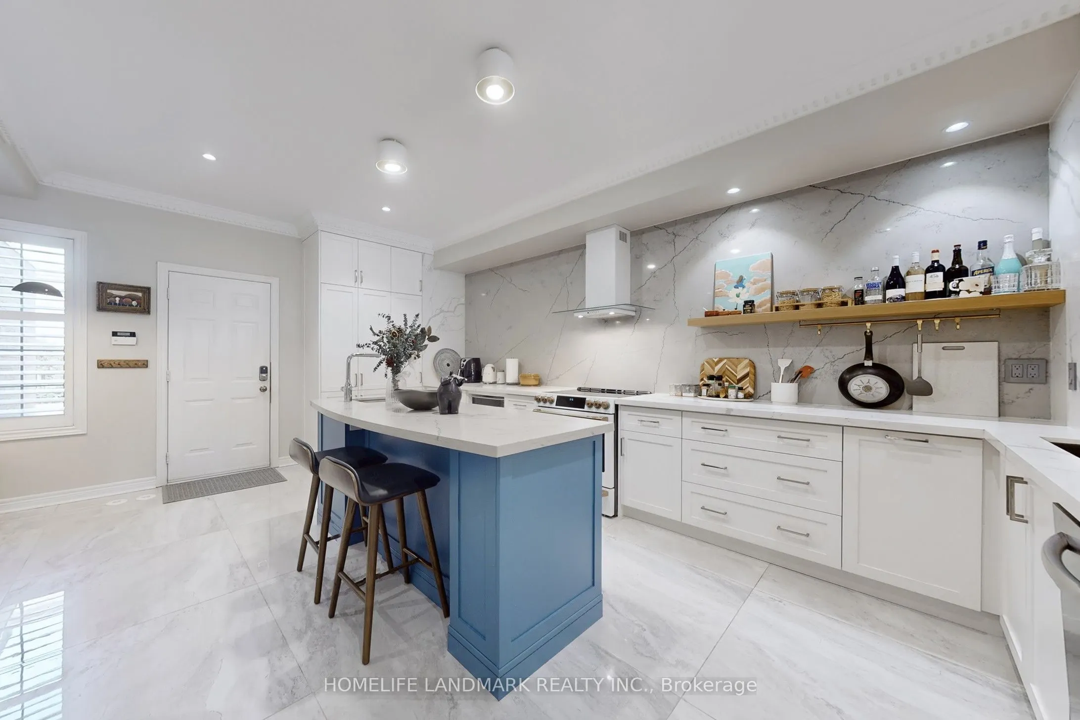 84 Ellerslie Avenue, #46