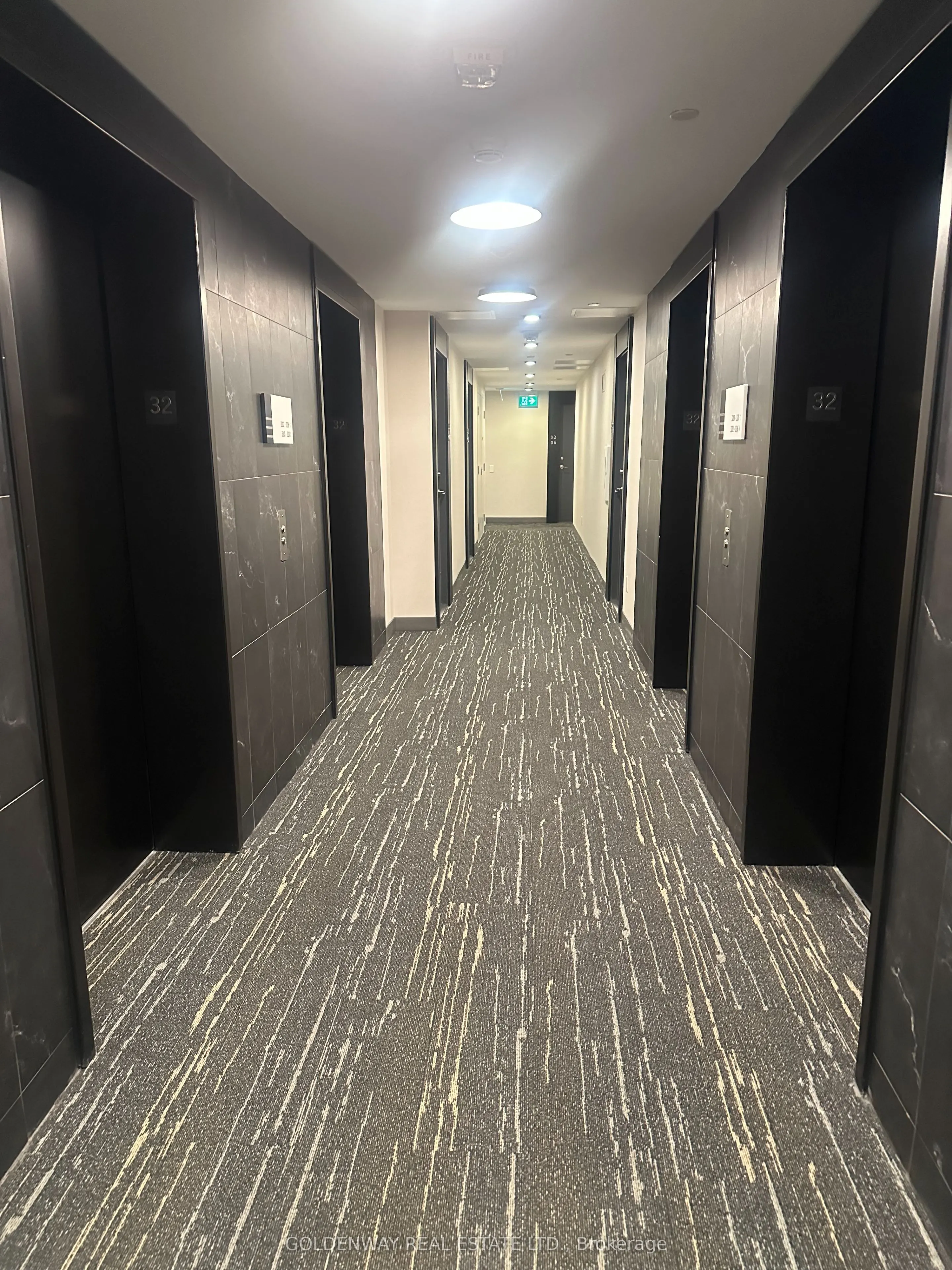 8 Wellesley Street W, #3216