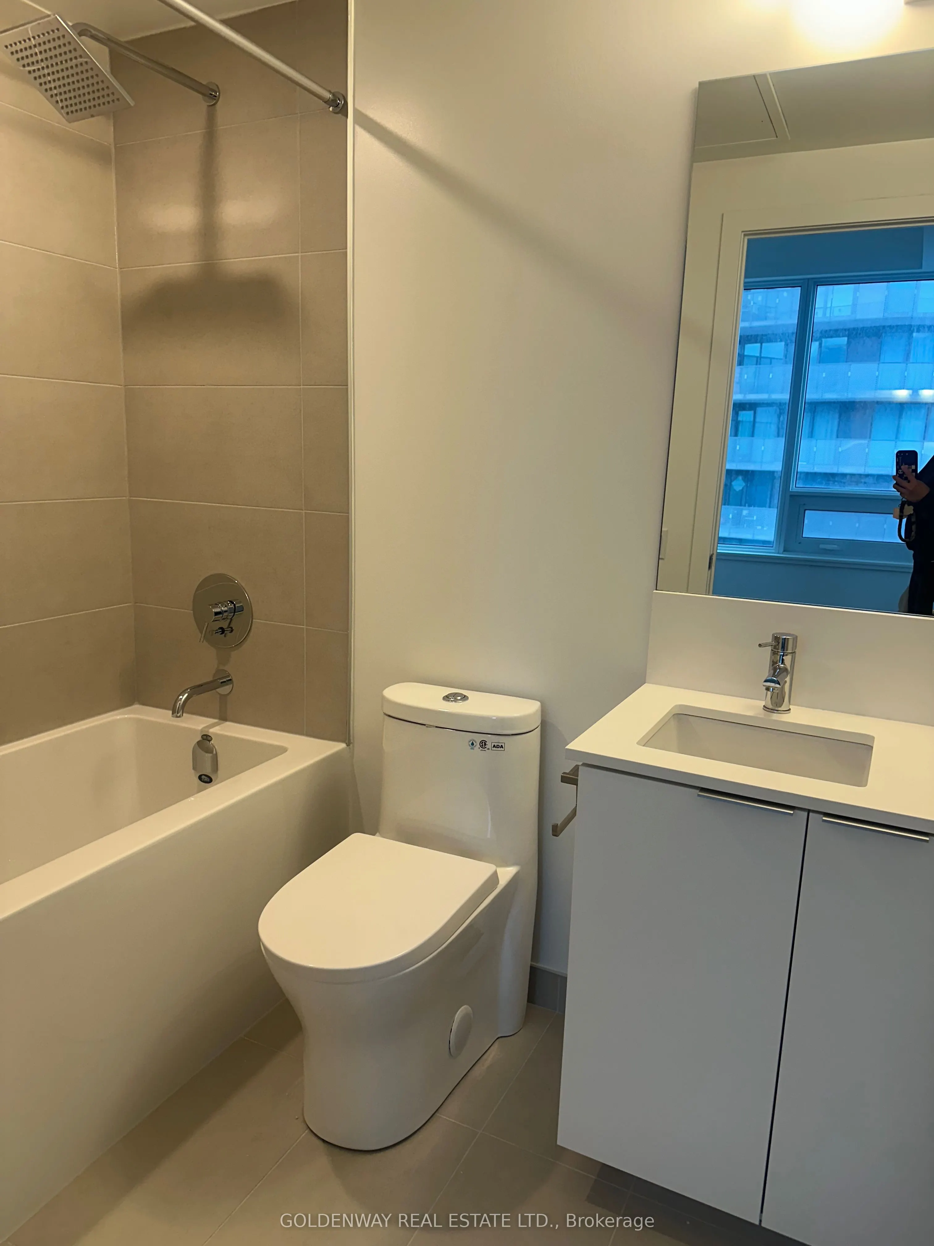 8 Wellesley Street W, #3216