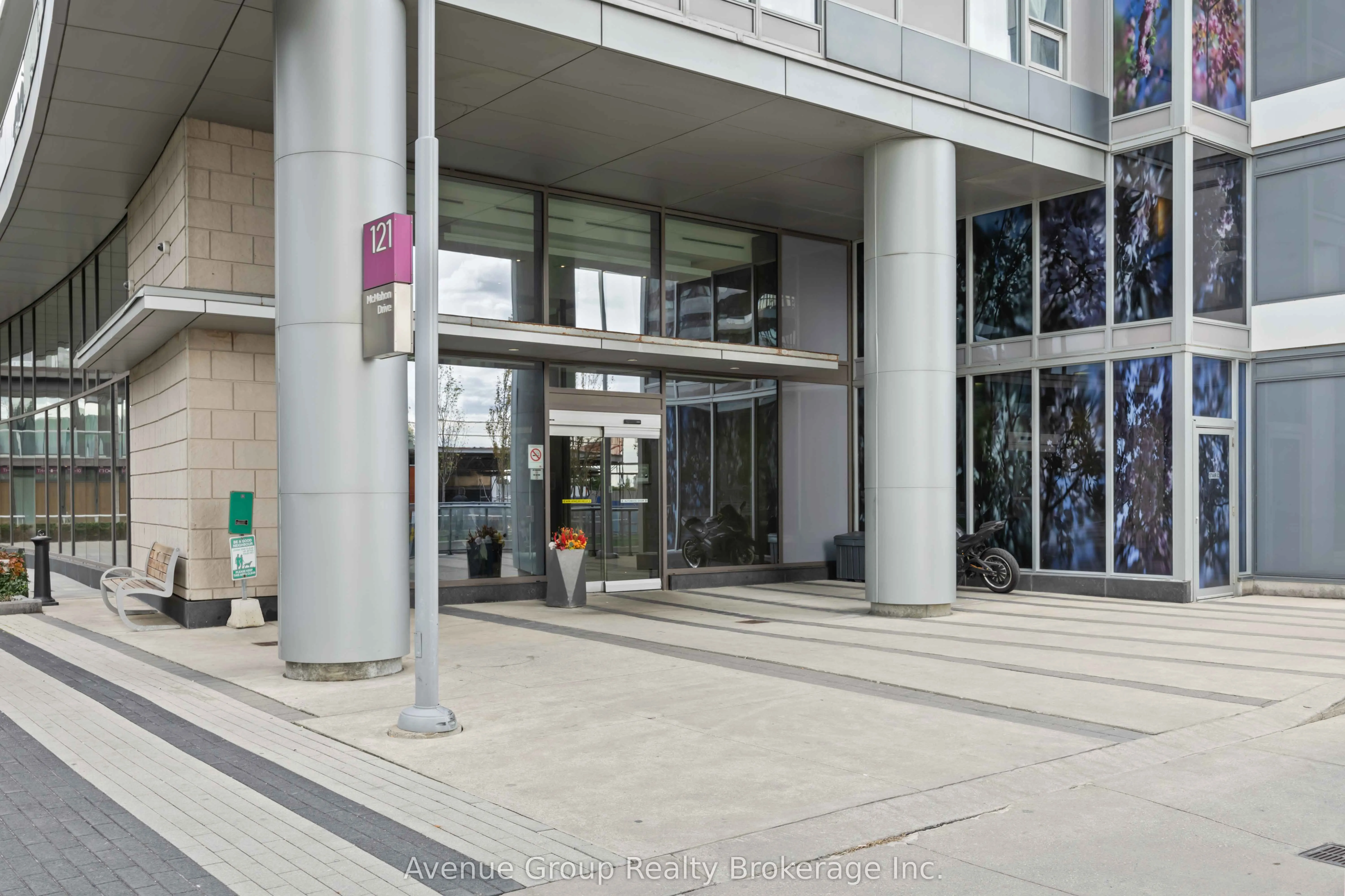 121 MCMAHON Drive, #2917