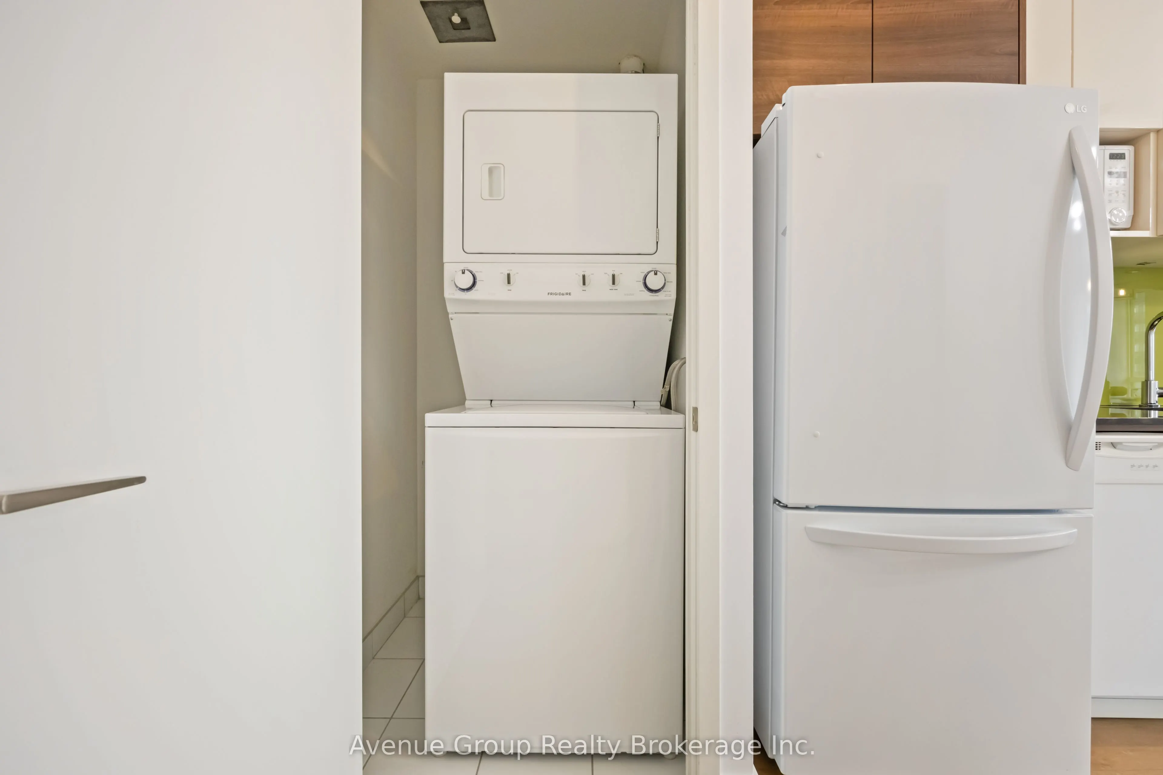 121 MCMAHON Drive, #2917