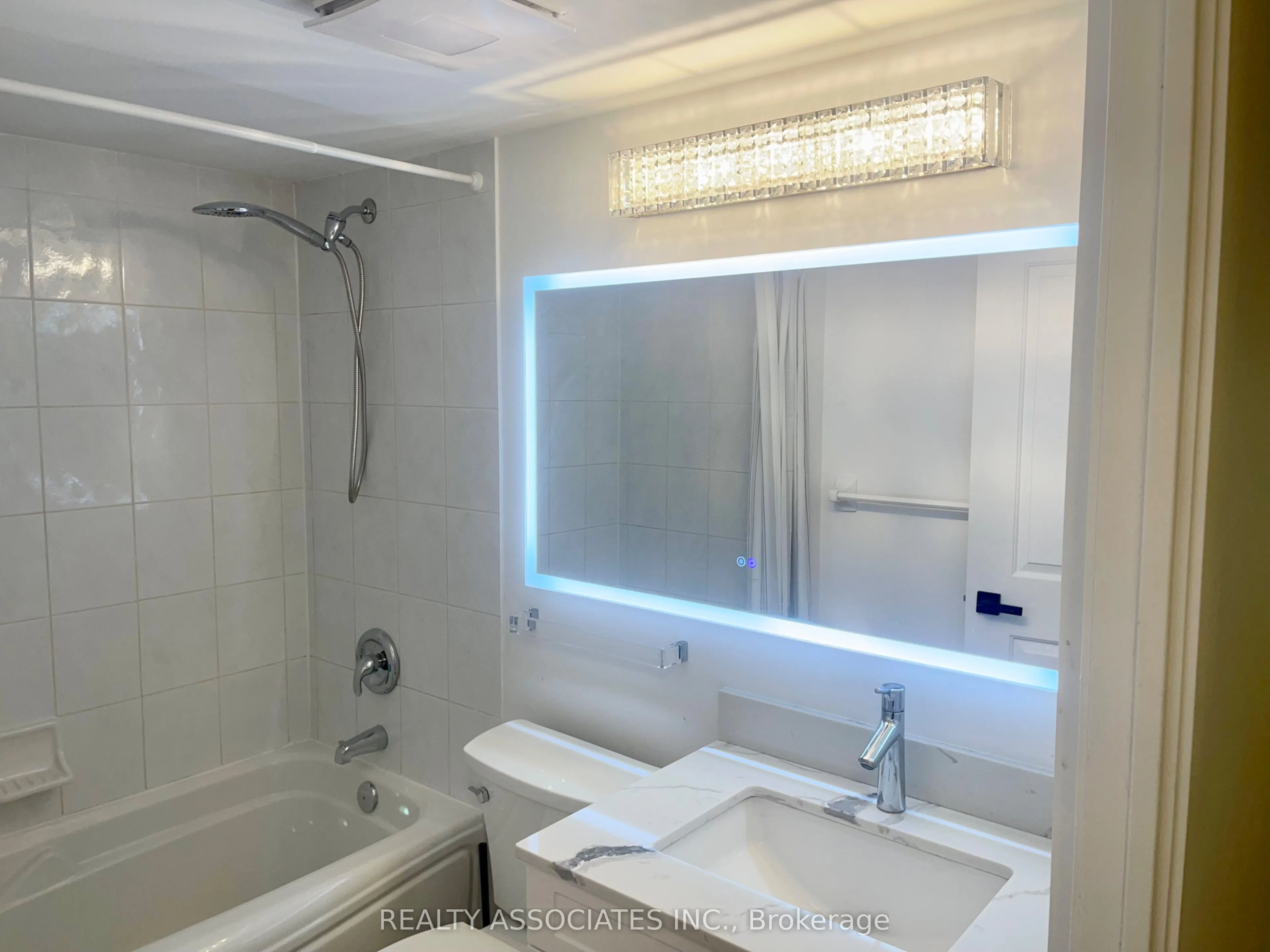 4978 Yonge Street, #1008