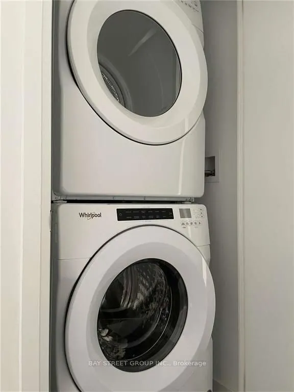 77 Mutual Street, #2504