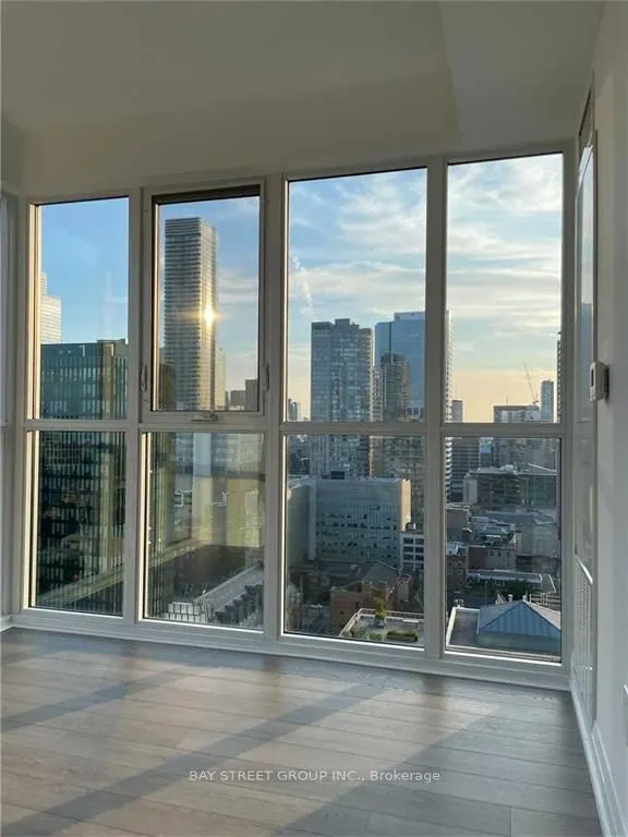 77 Mutual Street, #2504