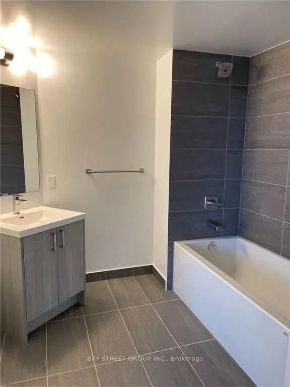 77 Mutual Street, #2504