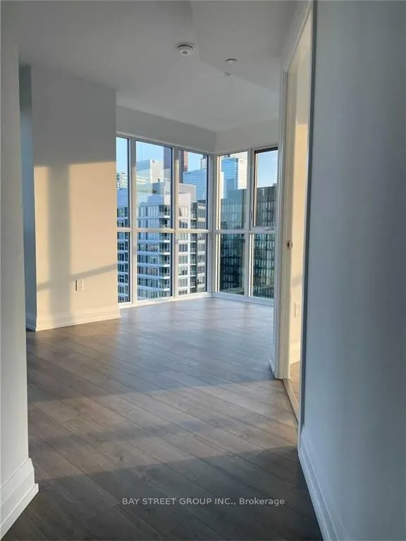 77 Mutual Street, #2504