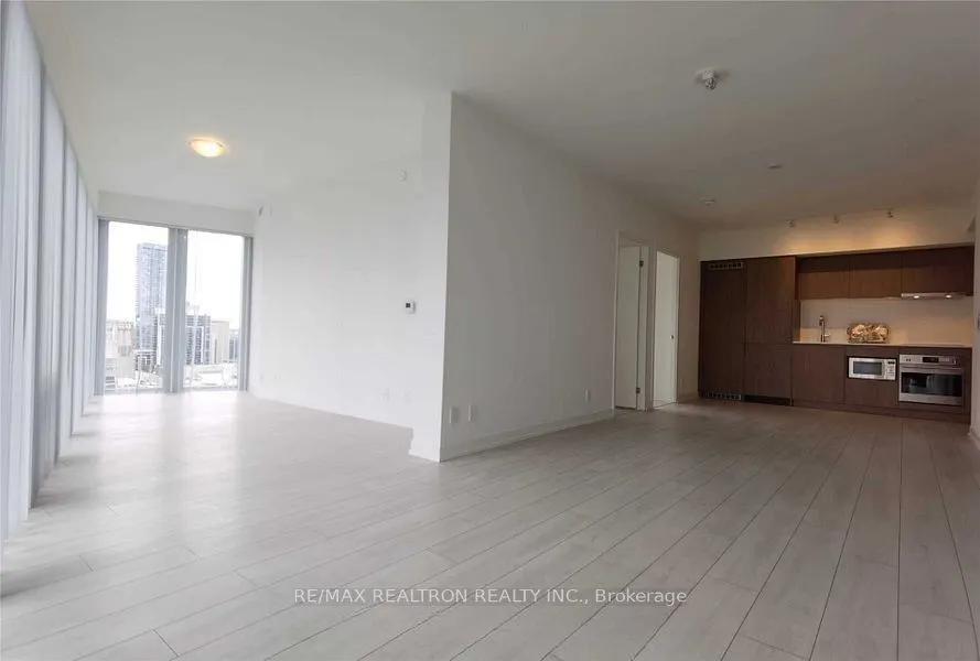 60 Shuter Street, #Ph206