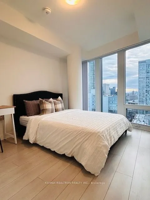 60 Shuter Street, #Ph206