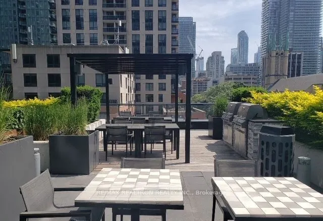 60 Shuter Street, #Ph206