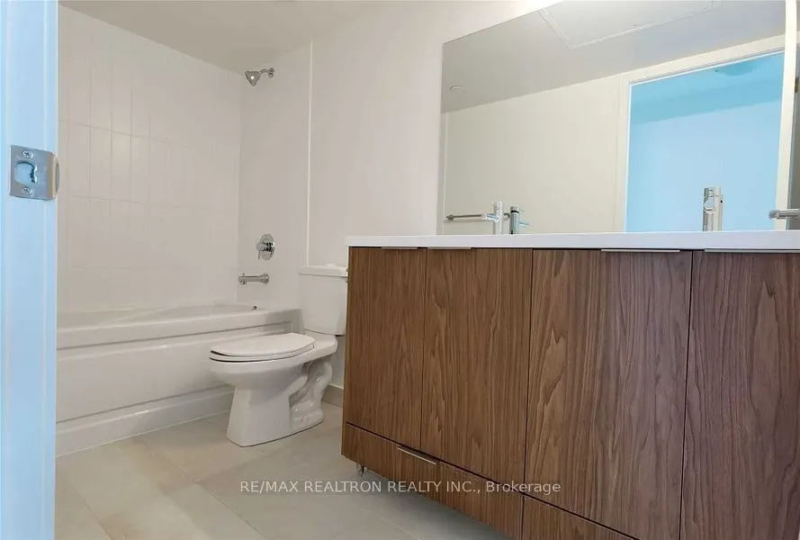 60 Shuter Street, #Ph206