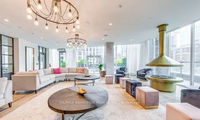 60 Shuter Street, #Ph206