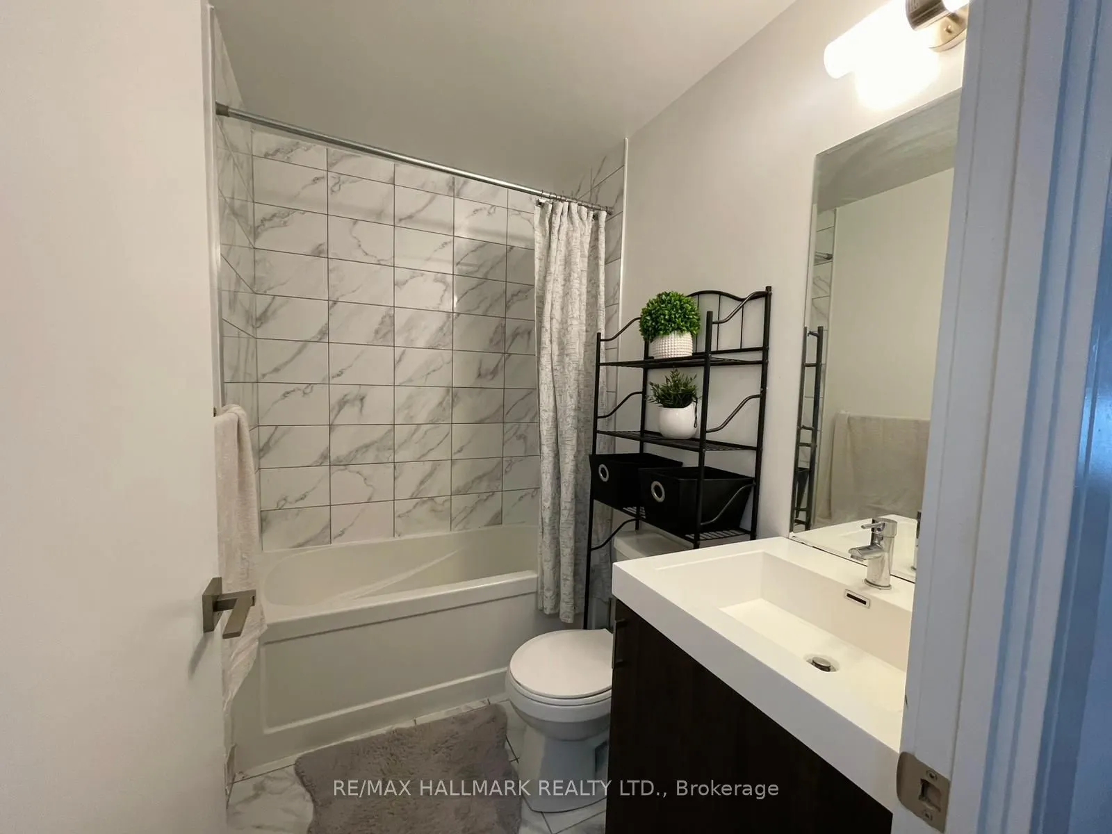 621 Sheppard Avenue E, #306