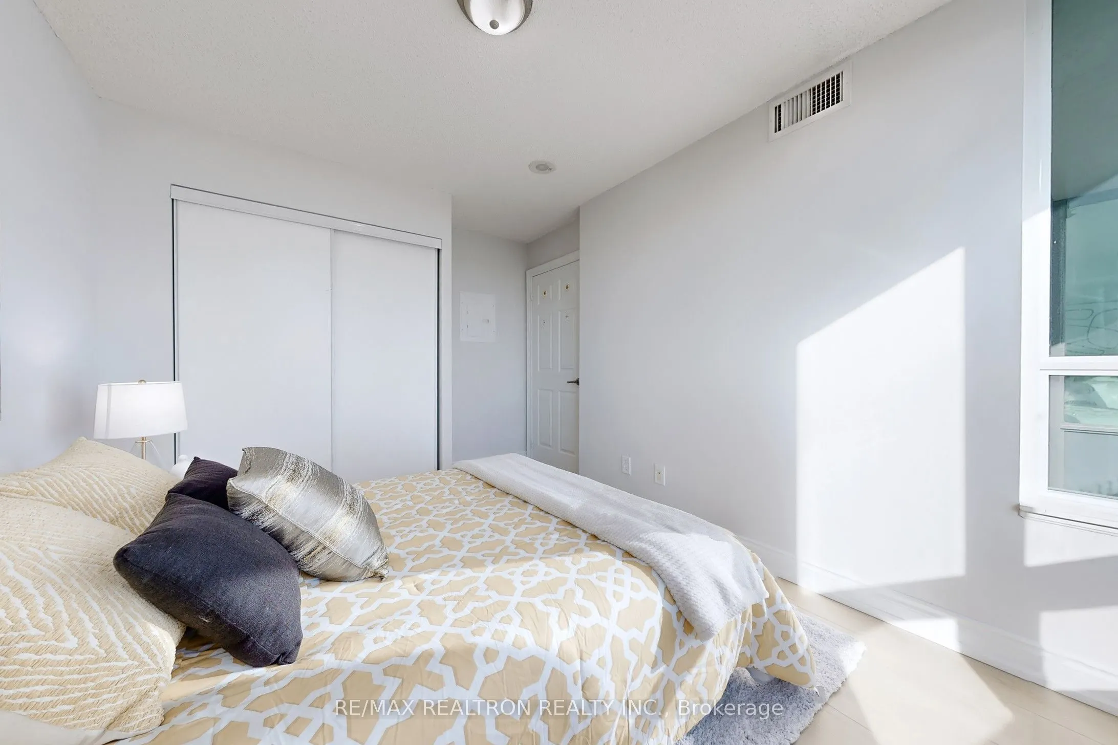 15 Greenview Avenue, #2604