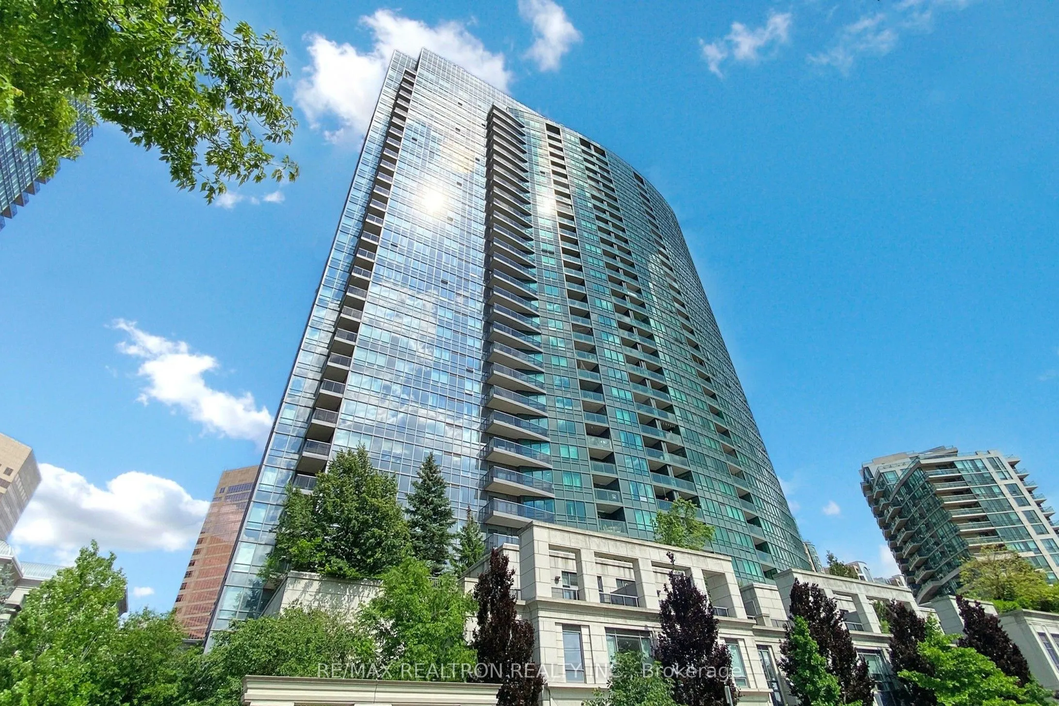 15 Greenview Avenue, #2604