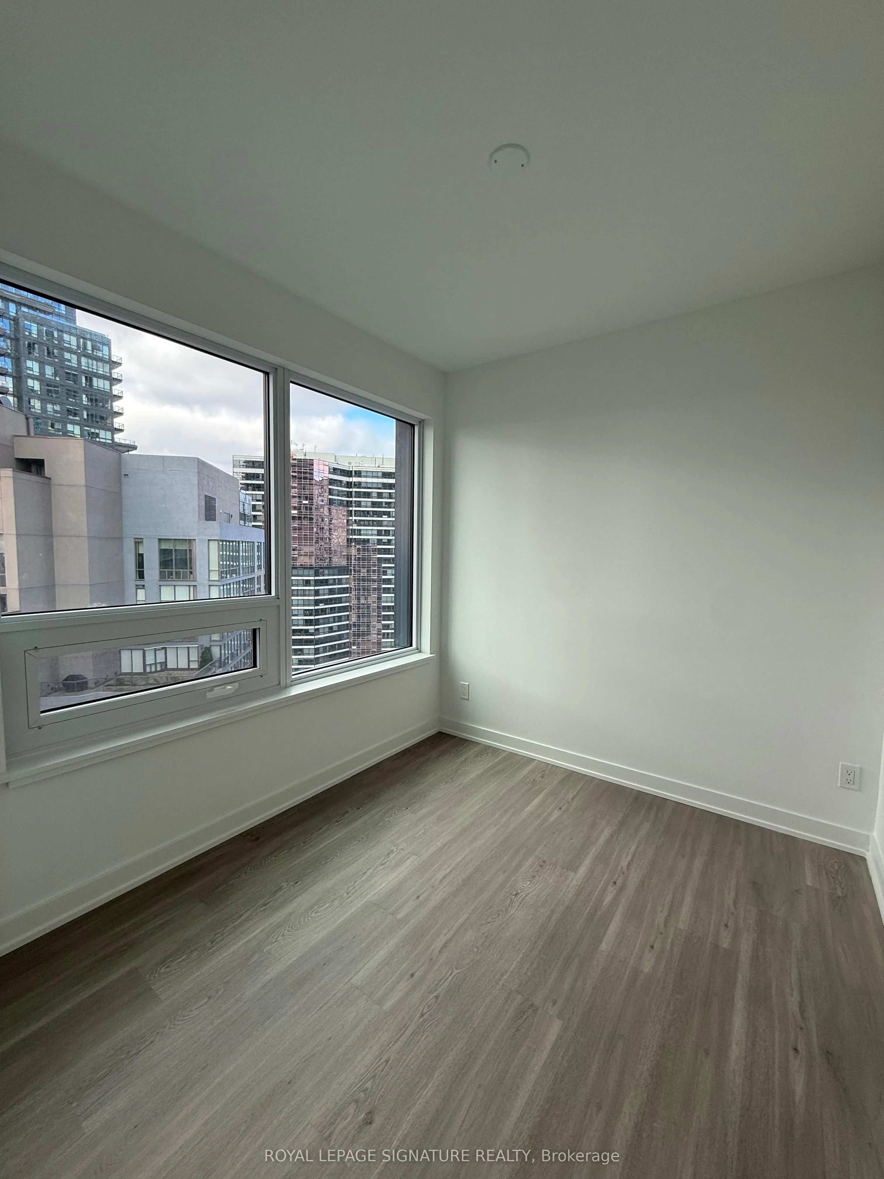 8 Wellesley Street W, #3016