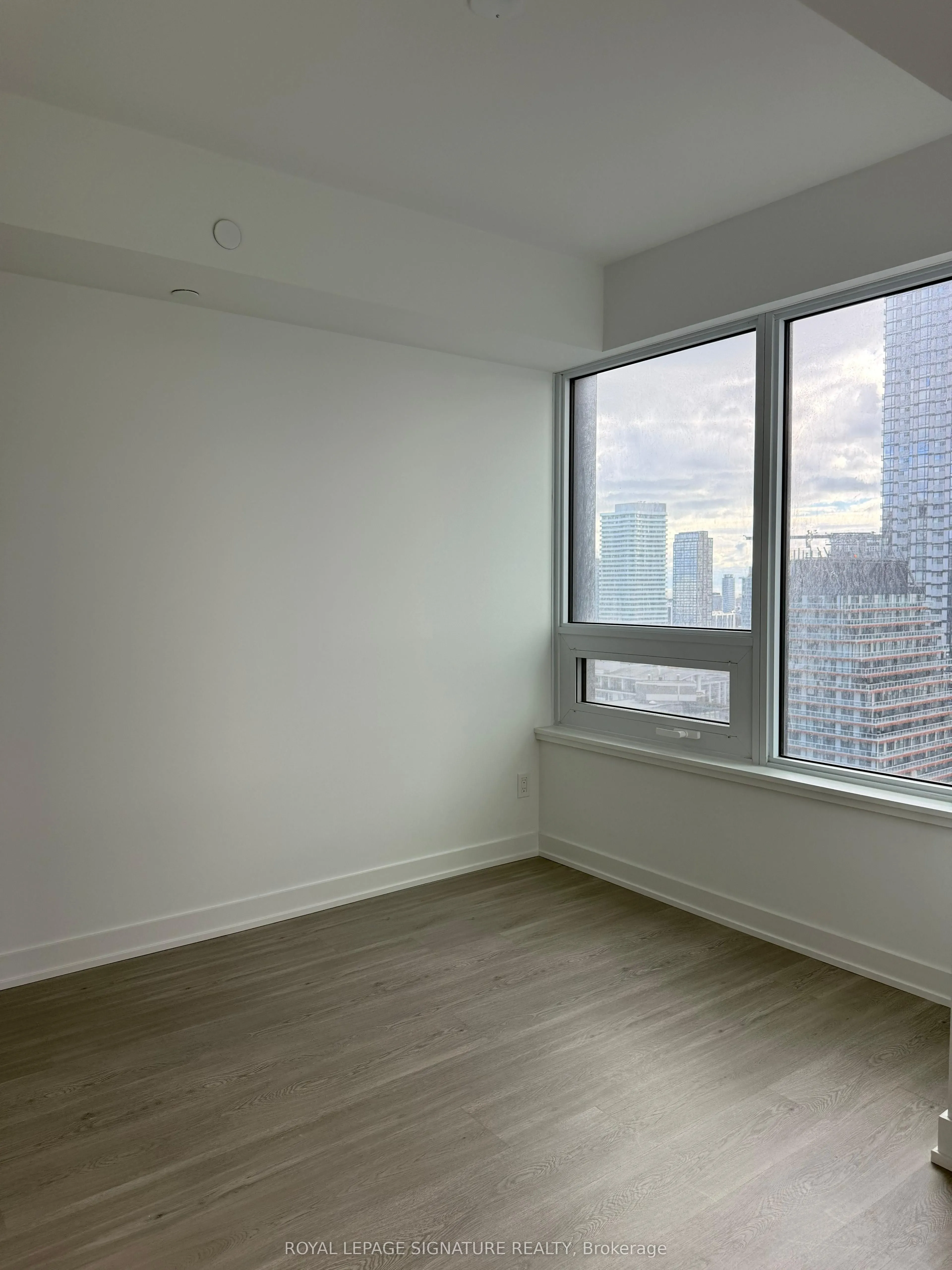 8 Wellesley Street W, #3016