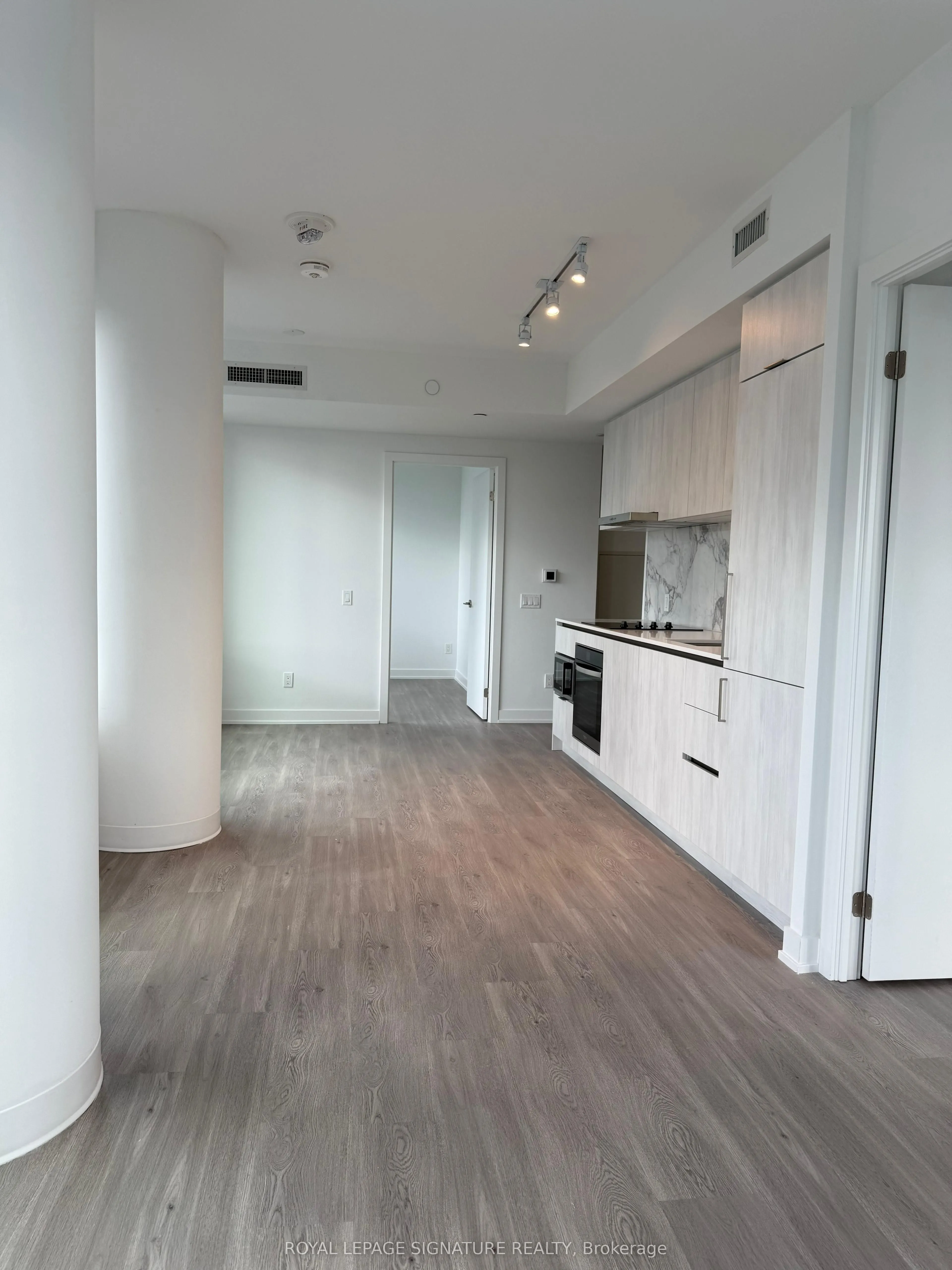 8 Wellesley Street W, #3016