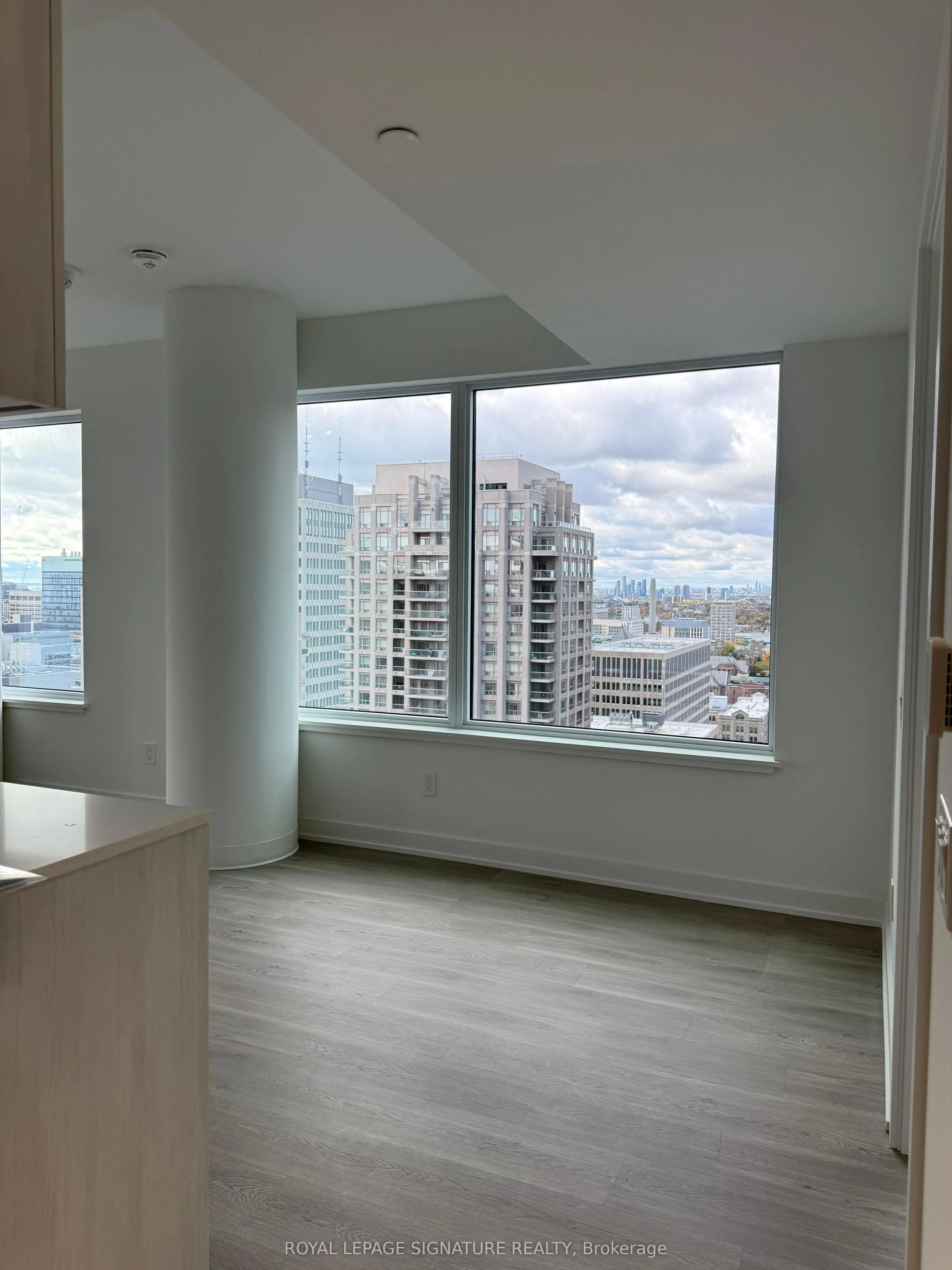 8 Wellesley Street W, #3016