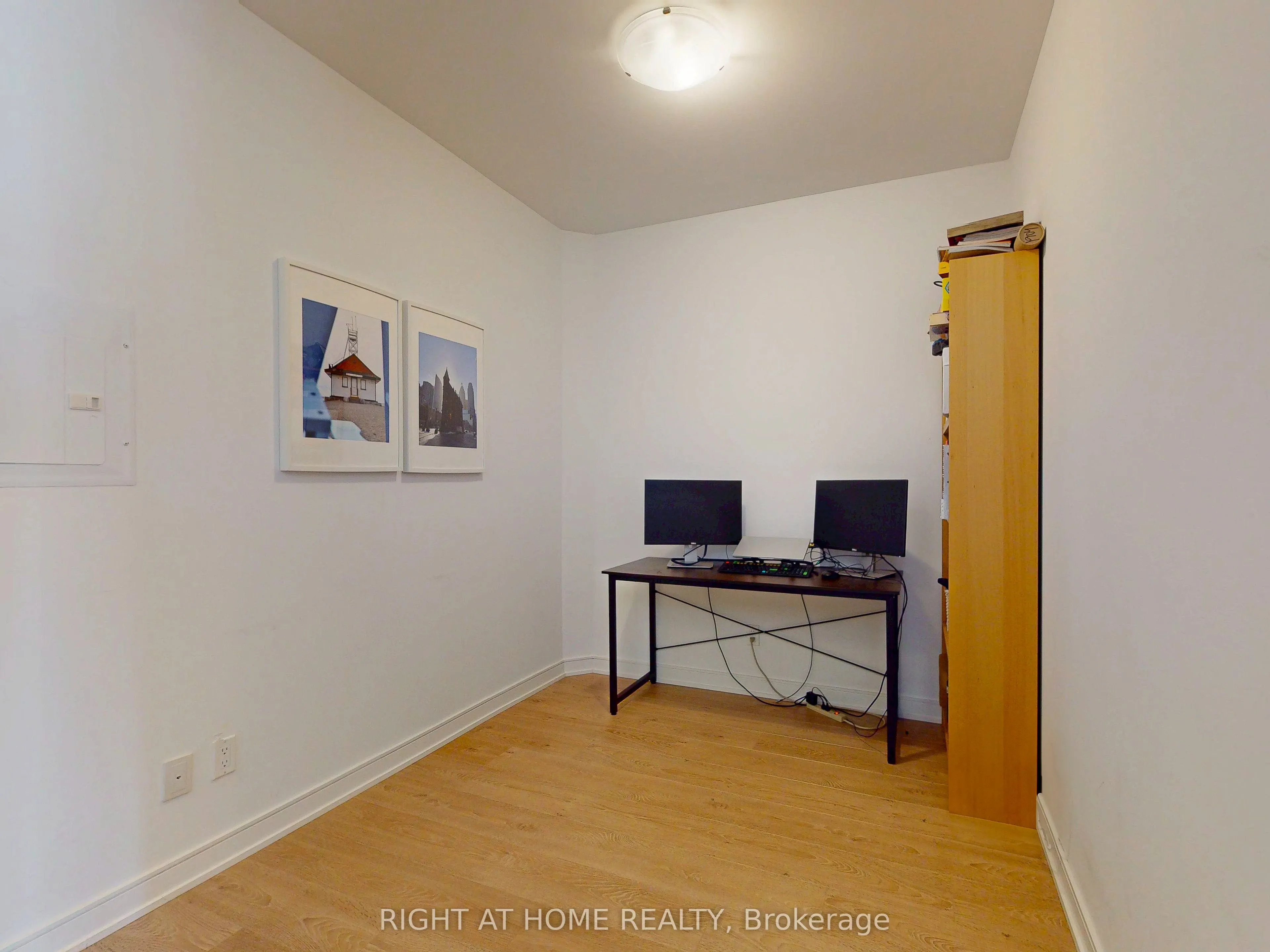 88 Scott Street, #1904