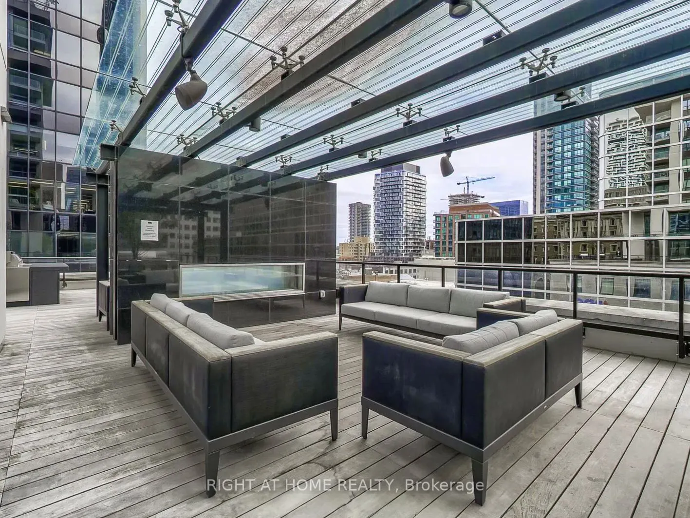 88 Scott Street, #1904