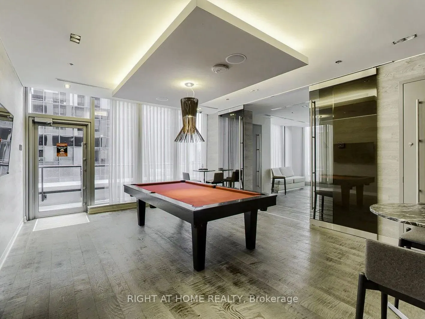 88 Scott Street, #1904