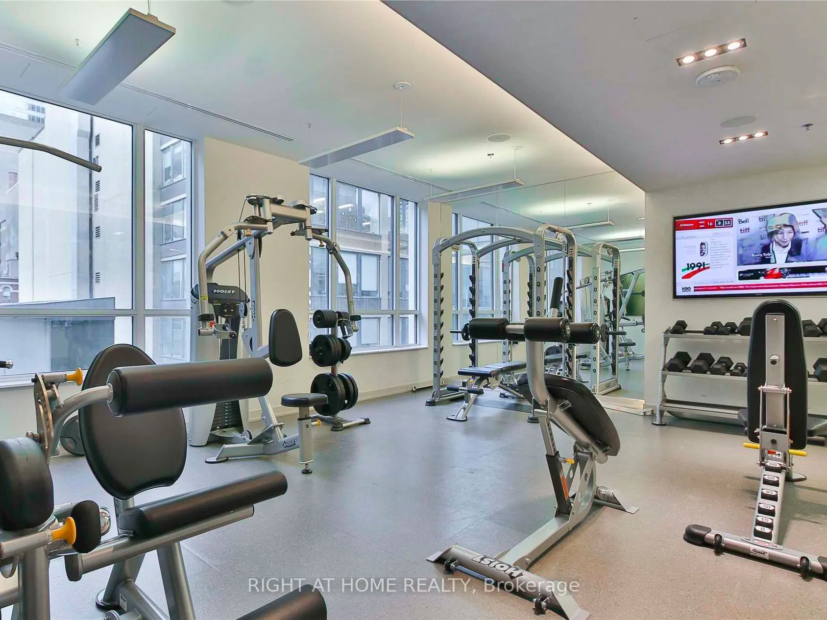 88 Scott Street, #1904