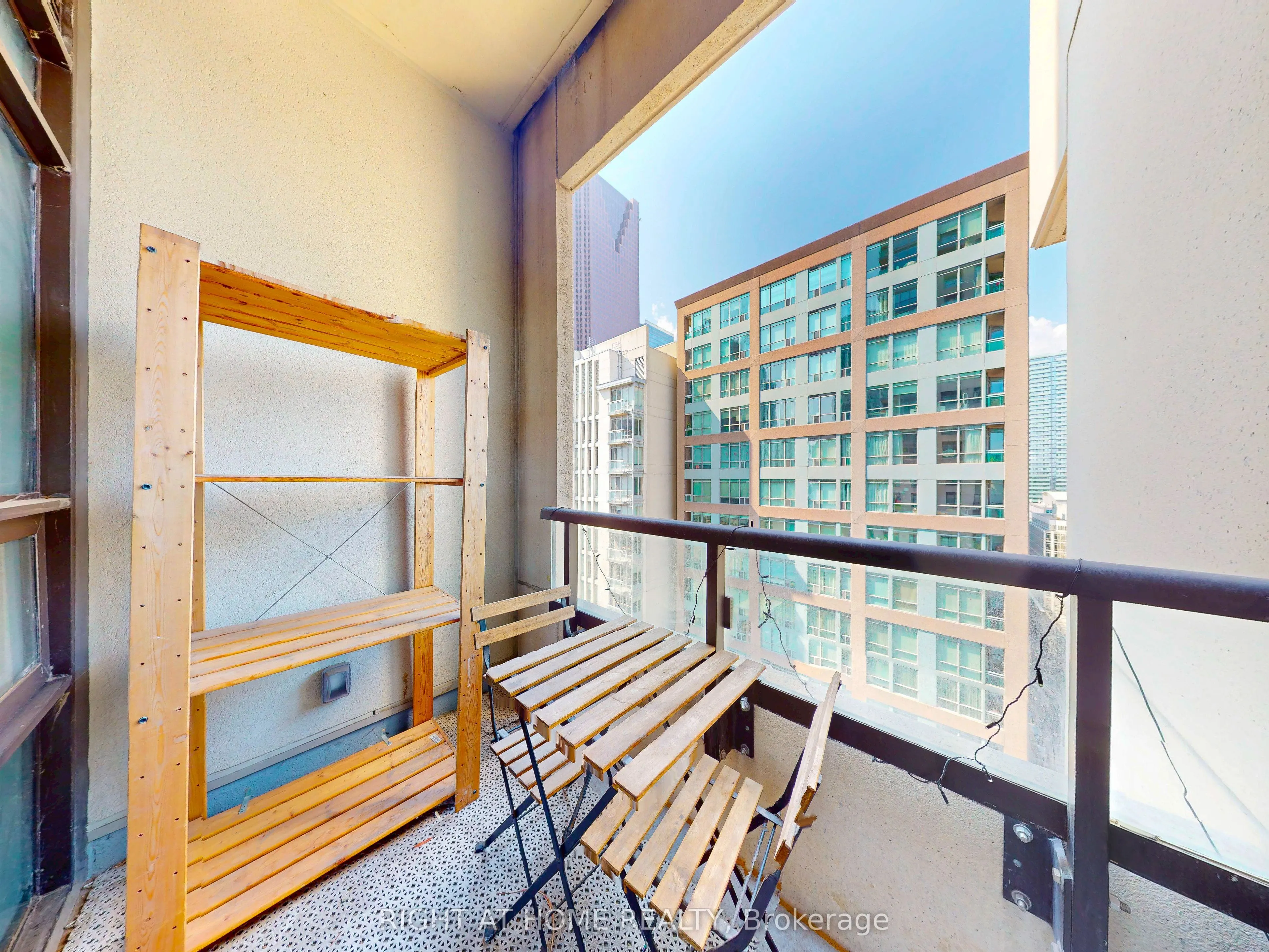 88 Scott Street, #1904