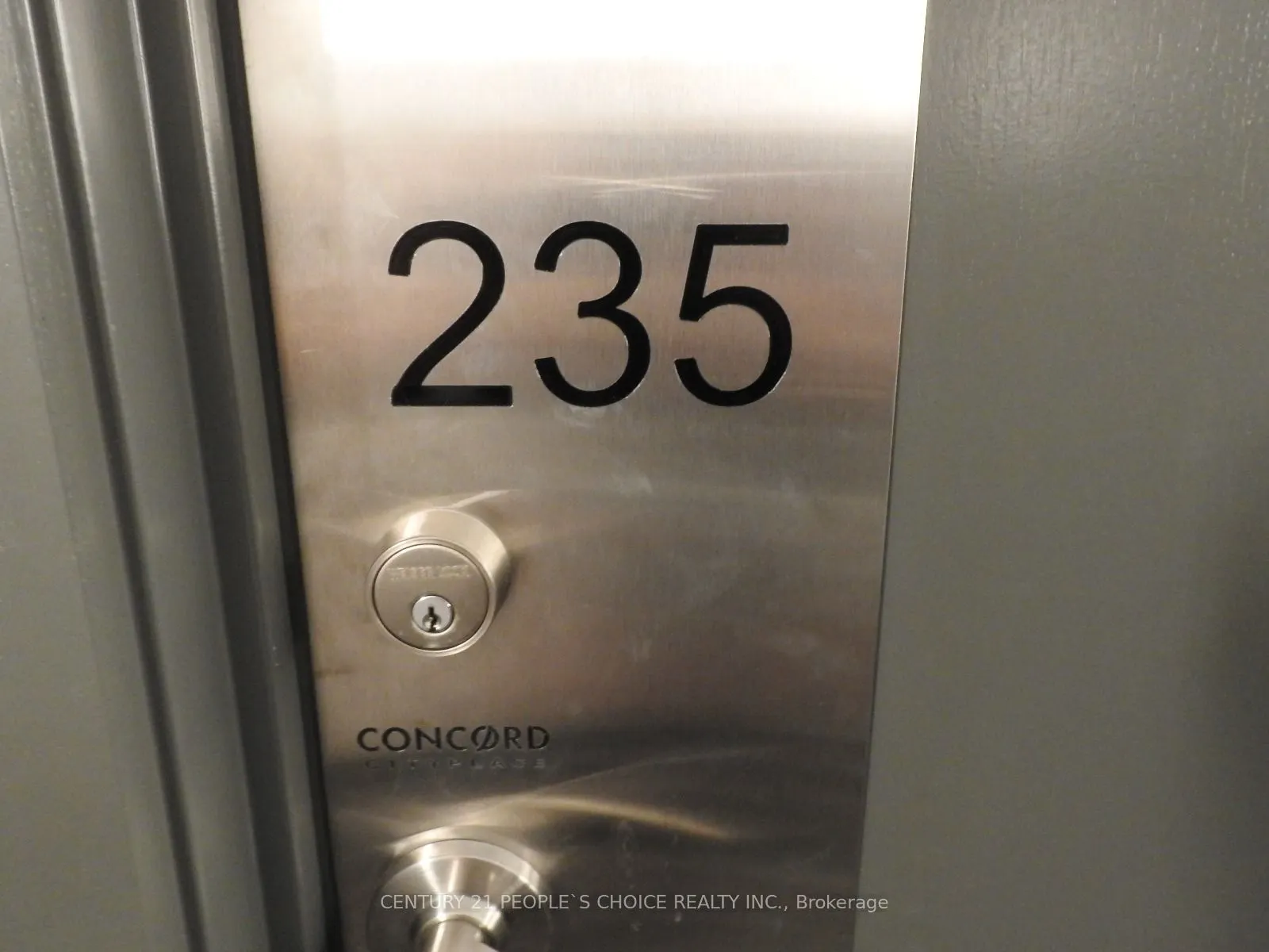 8 Telegram Mews, #235