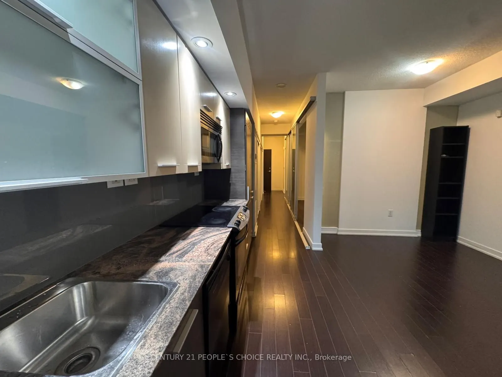 8 Telegram Mews, #235