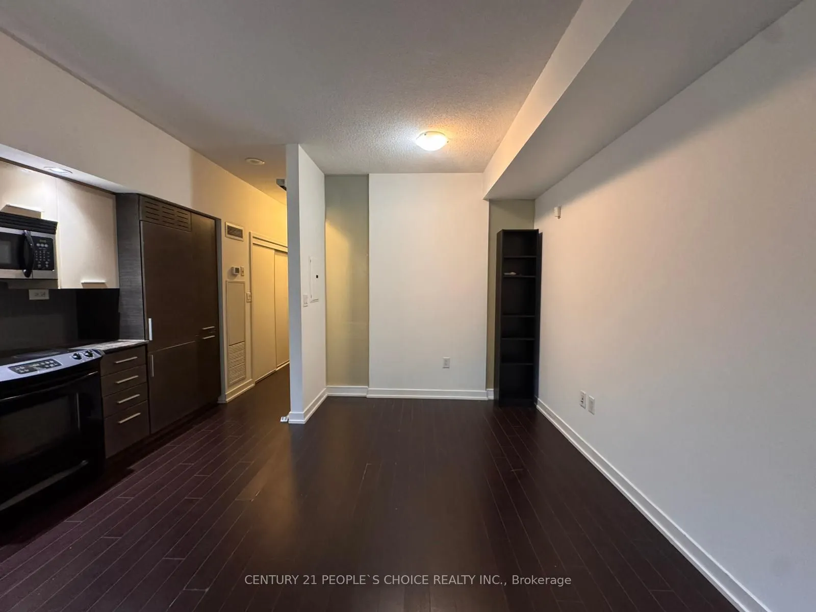 8 Telegram Mews, #235