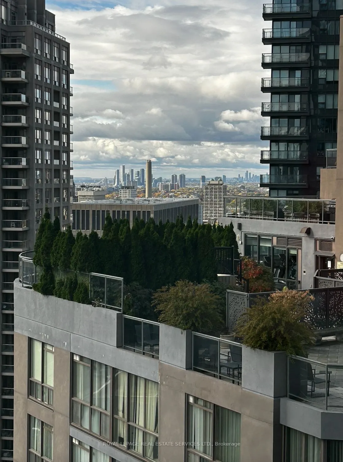 8 Wellesley Street W, #2616