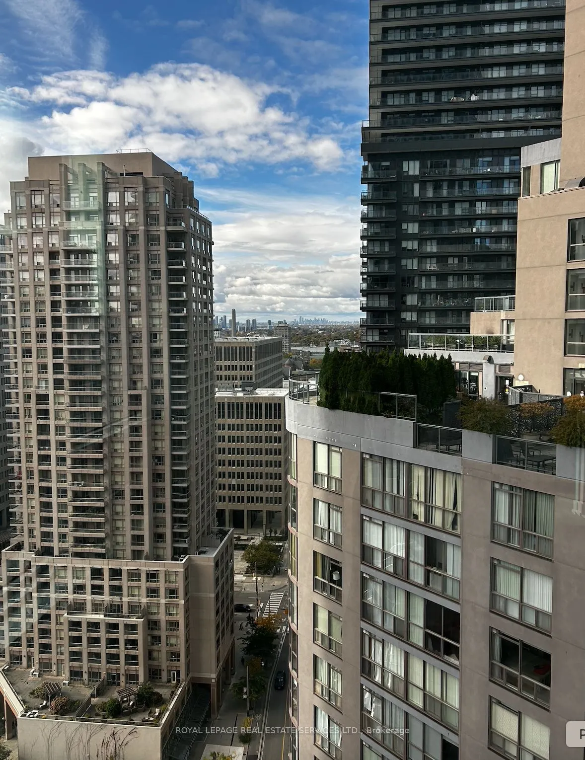 8 Wellesley Street W, #2616