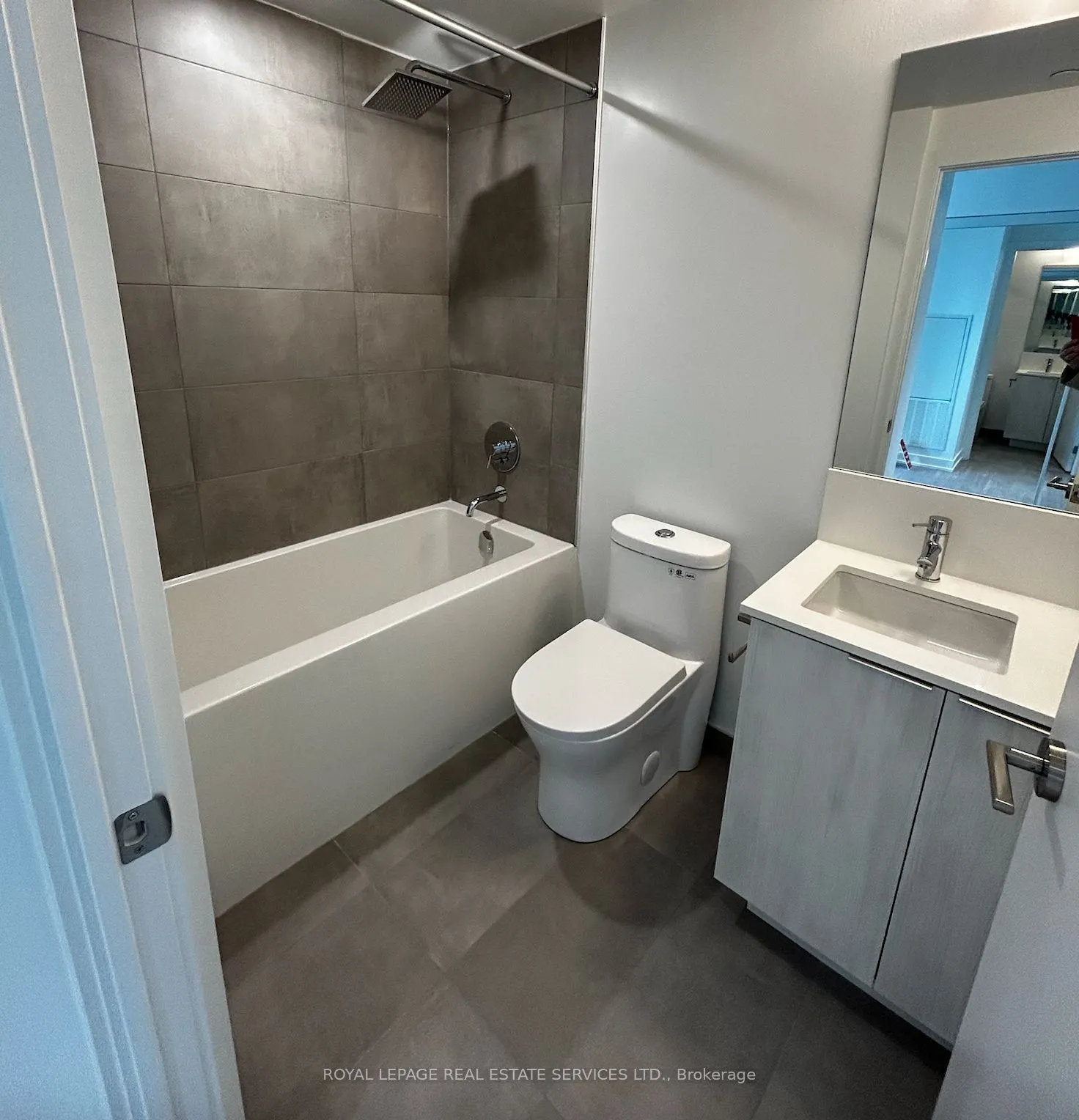 8 Wellesley Street W, #2616