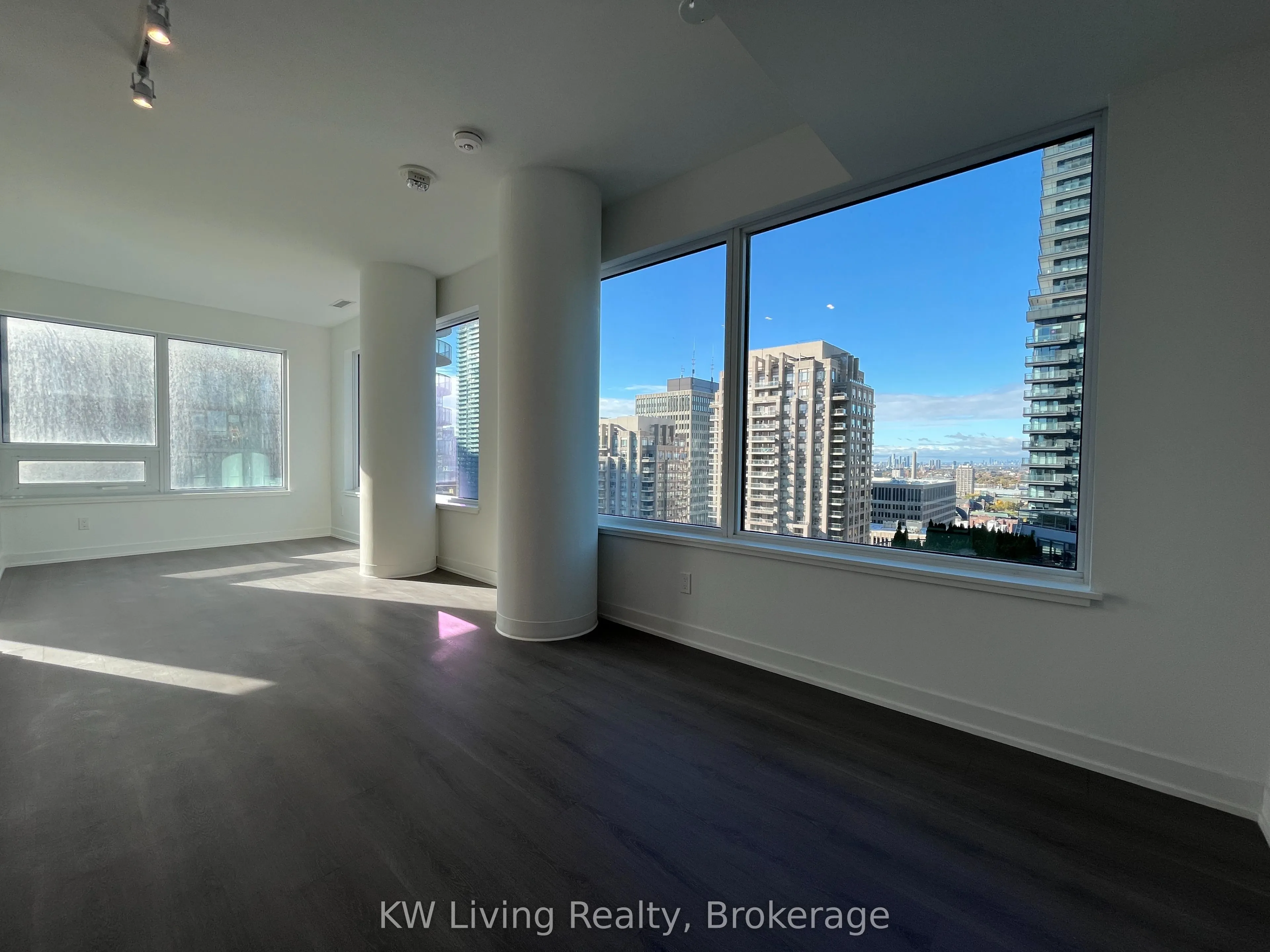 8 Wellesley Street W, #2716