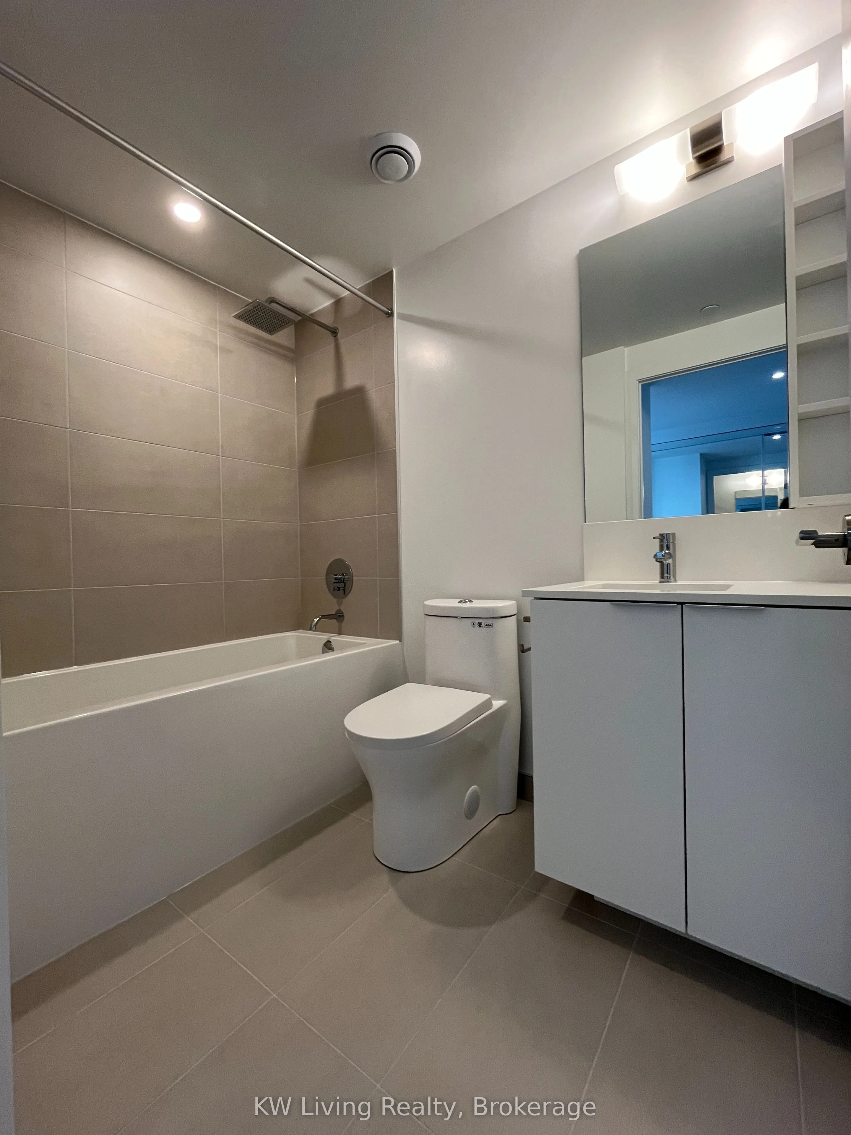 8 Wellesley Street W, #2716