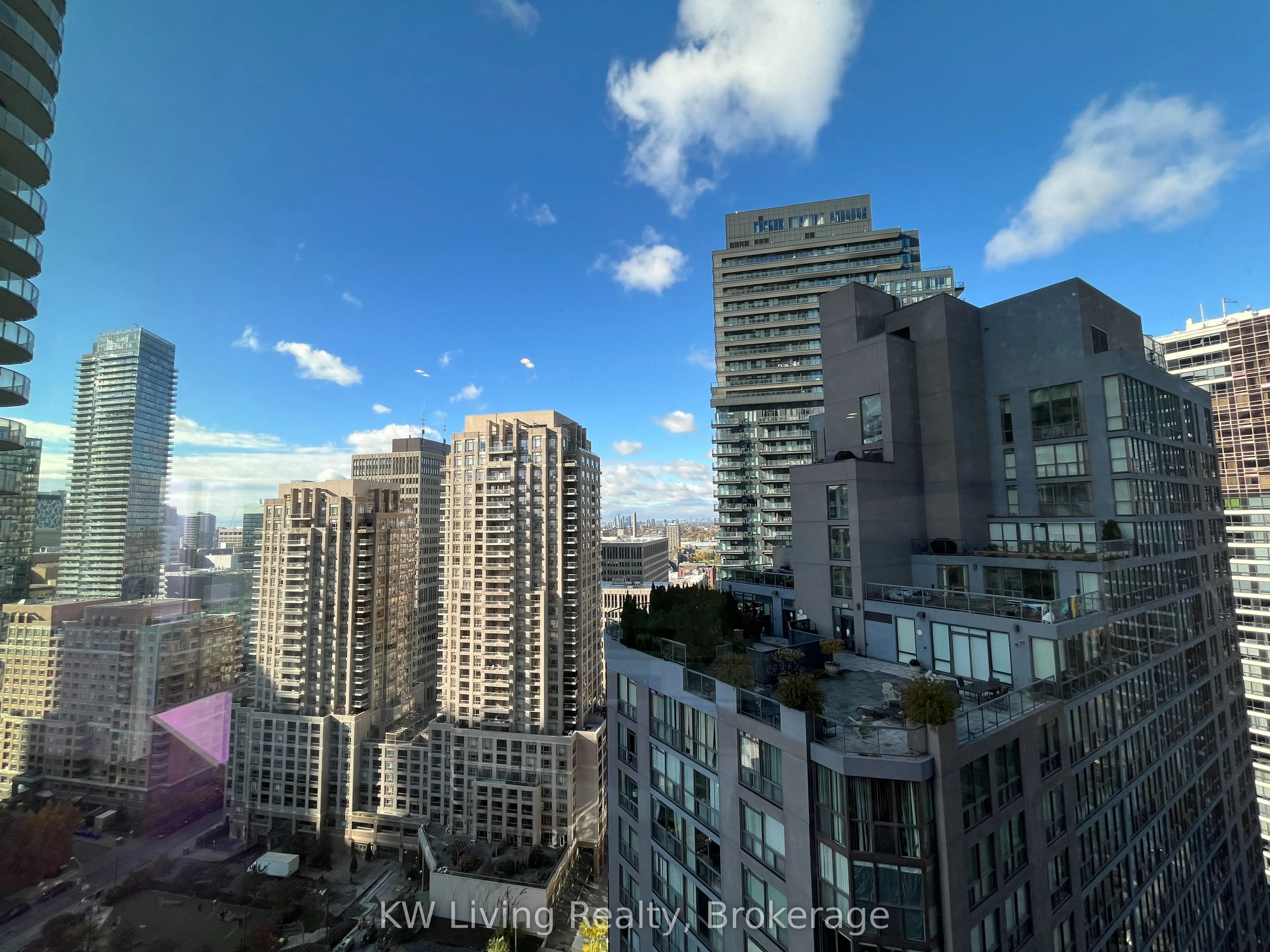 8 Wellesley Street W, #2716