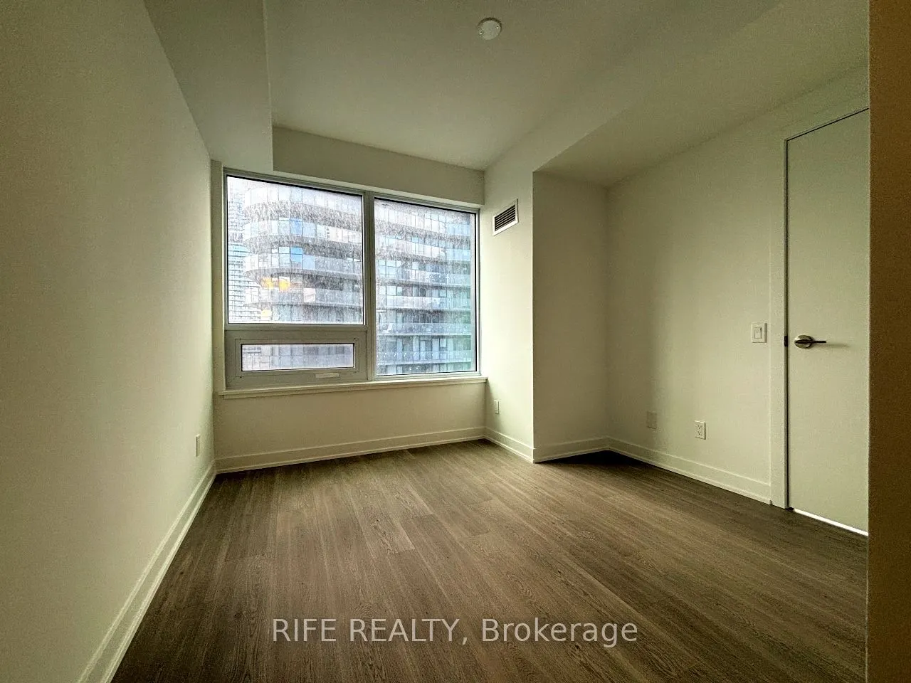 8 Wellesley Street W, #2316