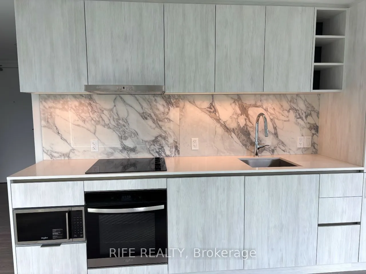 8 Wellesley Street W, #2316