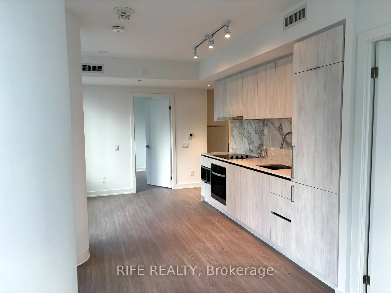 8 Wellesley Street W, #2316