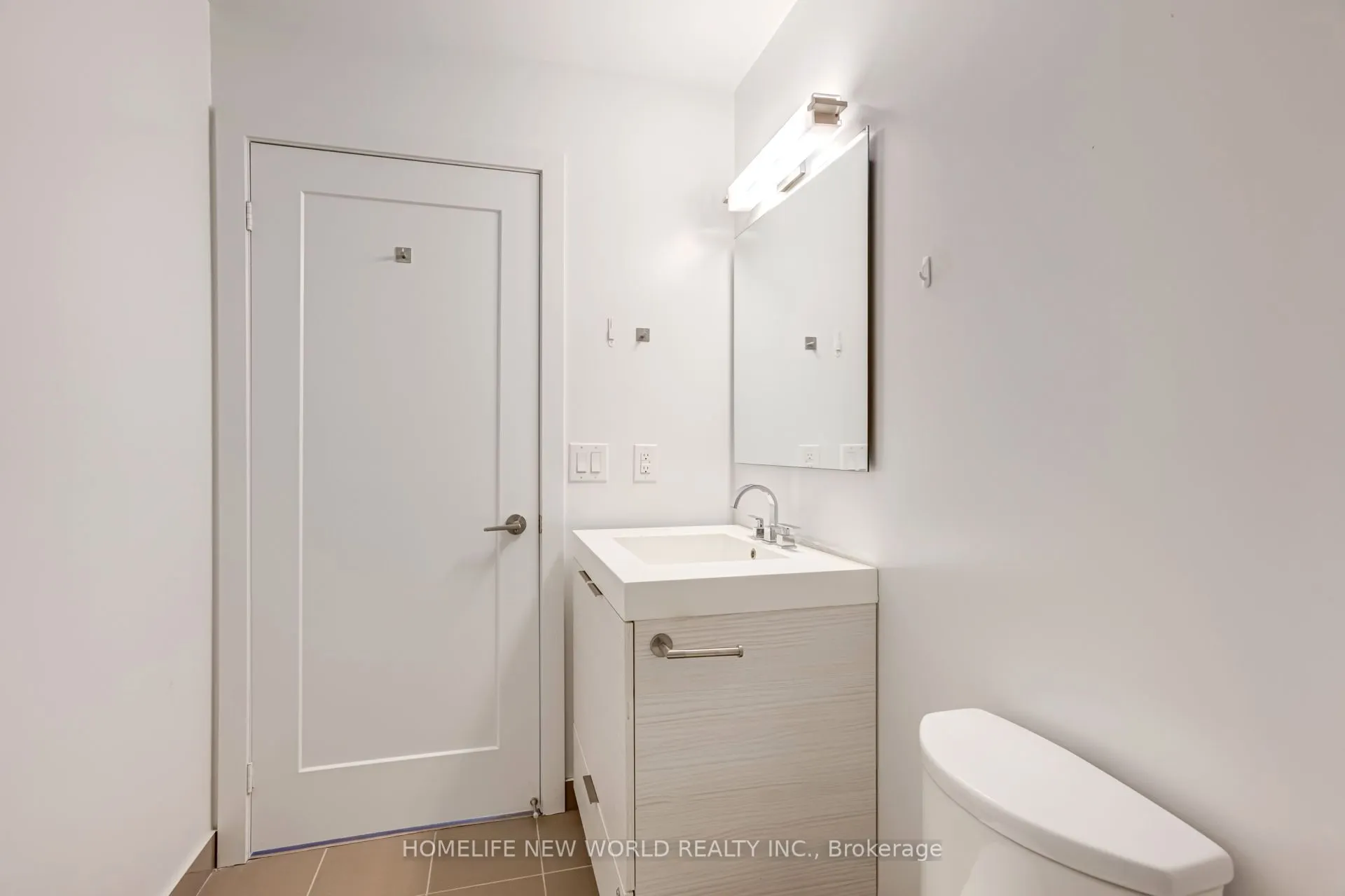 318 Richmond Street W, #2410