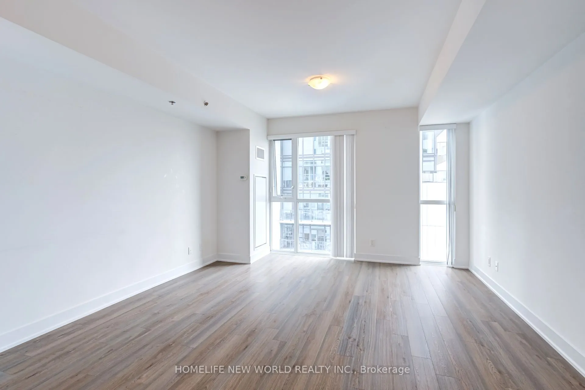 318 Richmond Street W, #2410