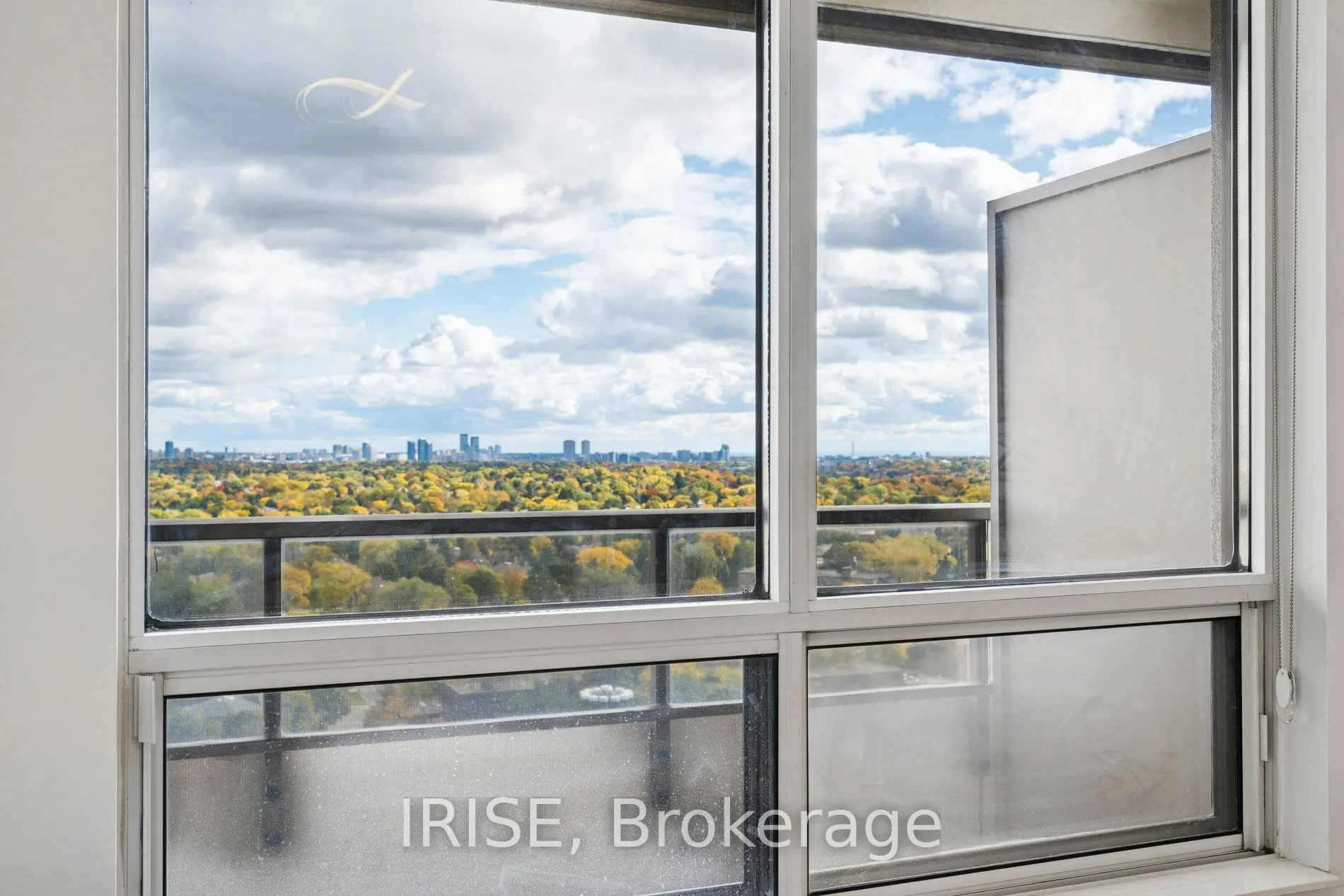 78 Harrison Garden Boulevard, #1904